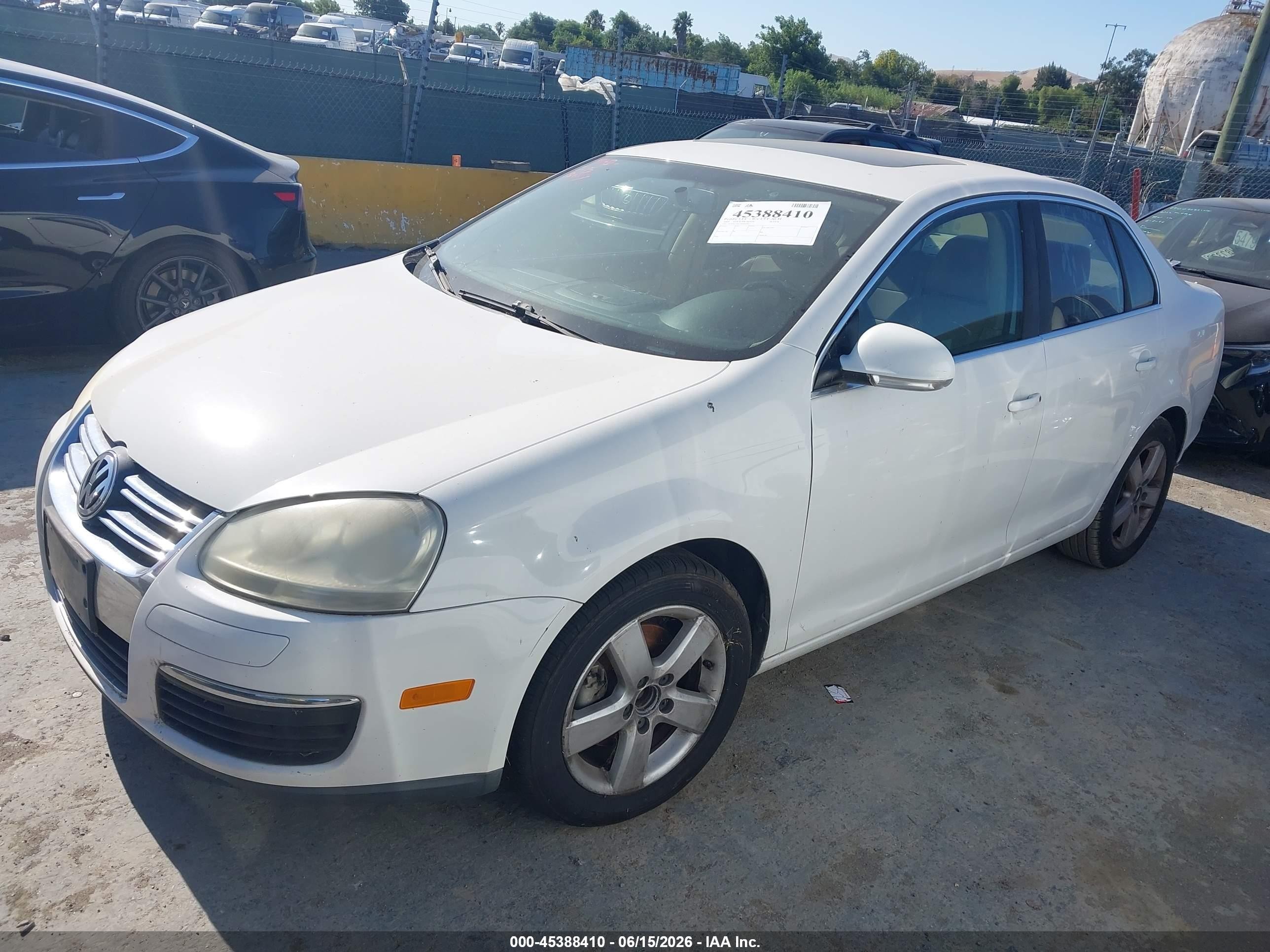 2009 Volkswagen Jetta Se/sel White vin: 3VWRZ71K29M062657