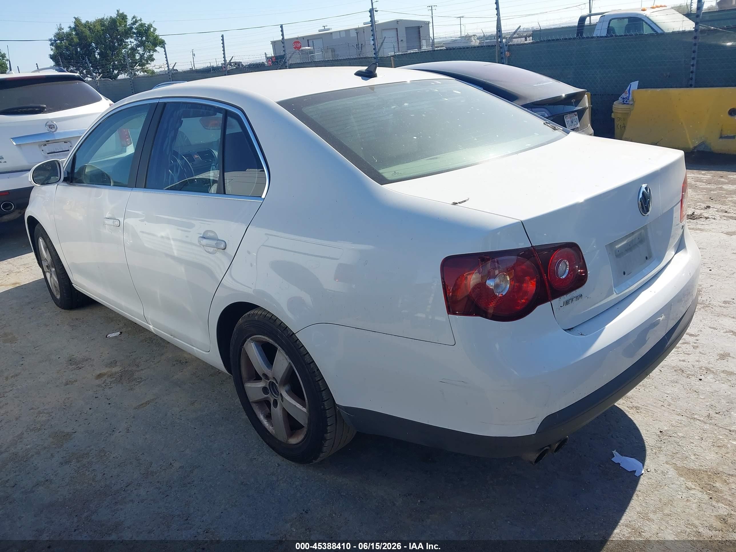 2009 Volkswagen Jetta Se/sel White vin: 3VWRZ71K29M062657