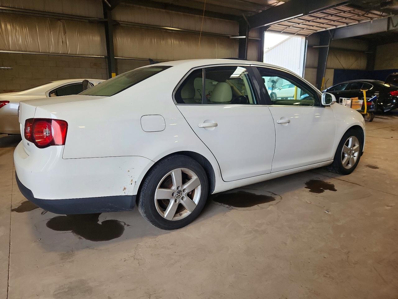 2009 Volkswagen Jetta Se Белый vin: 3VWRZ71K29M172169