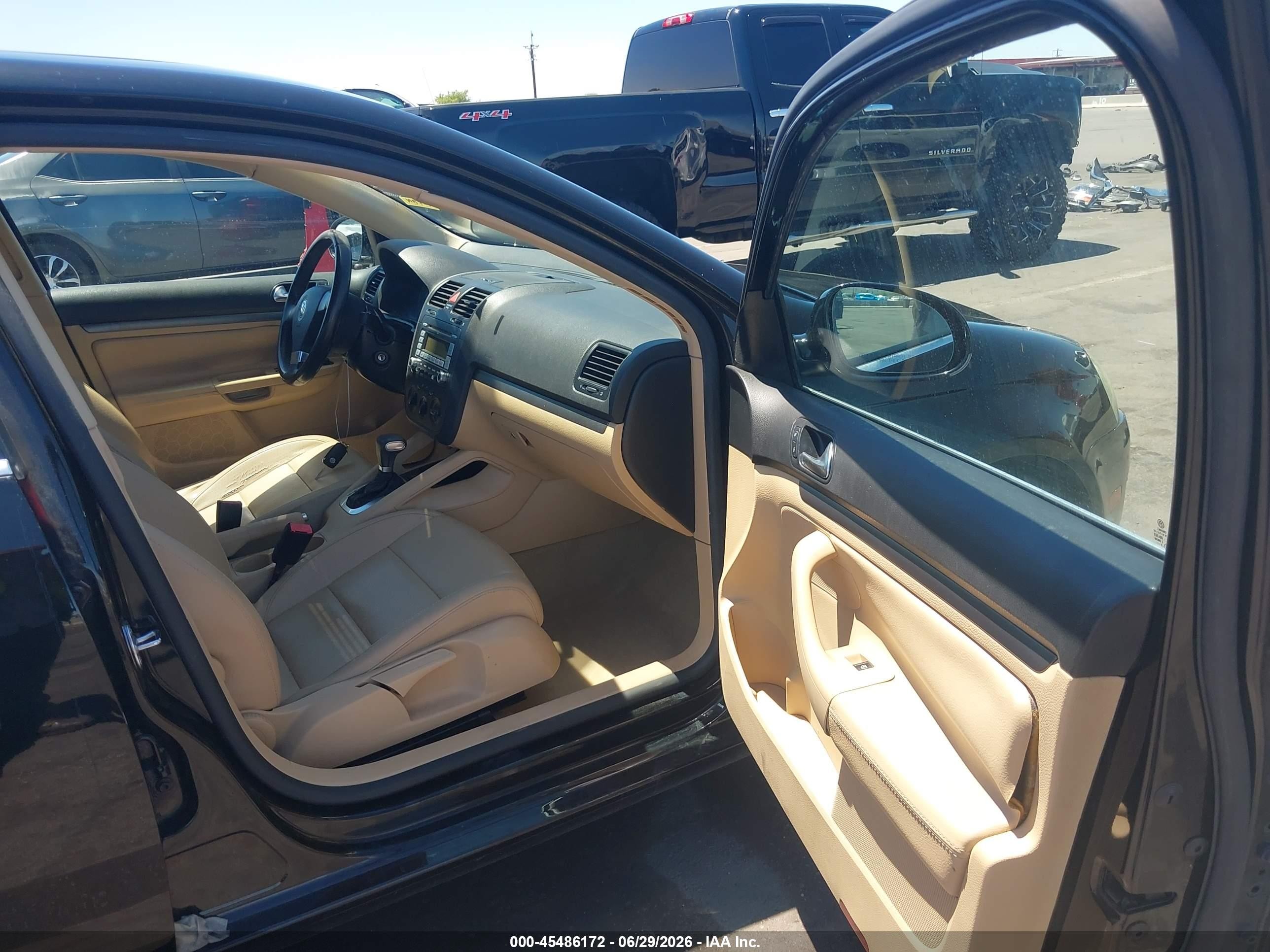 2009 Volkswagen Jetta Se/sel Черный vin: 3VWRZ71K39M017601