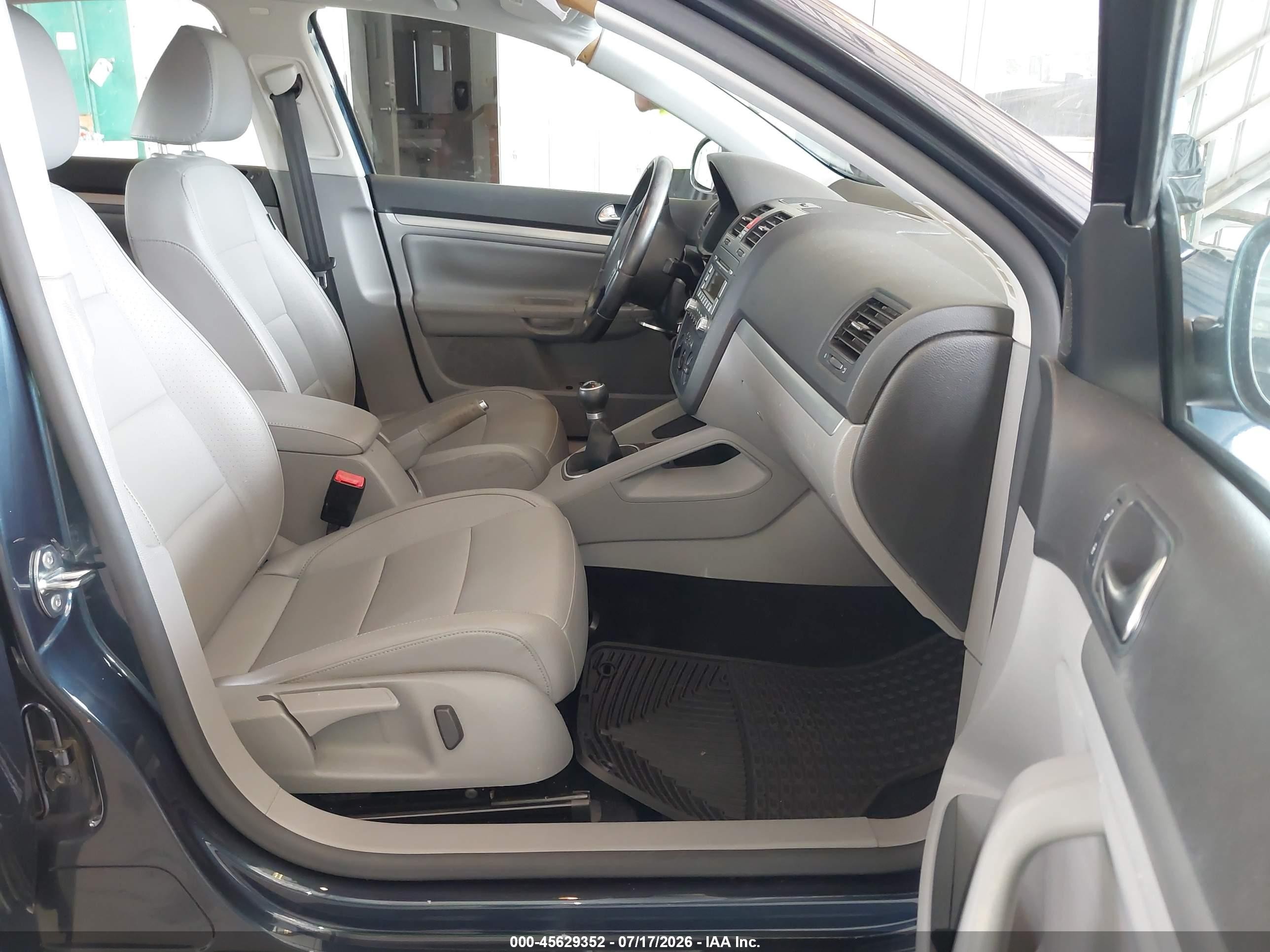 2009 Volkswagen Jetta Se Blue vin: 3VWRZ71K49M067603