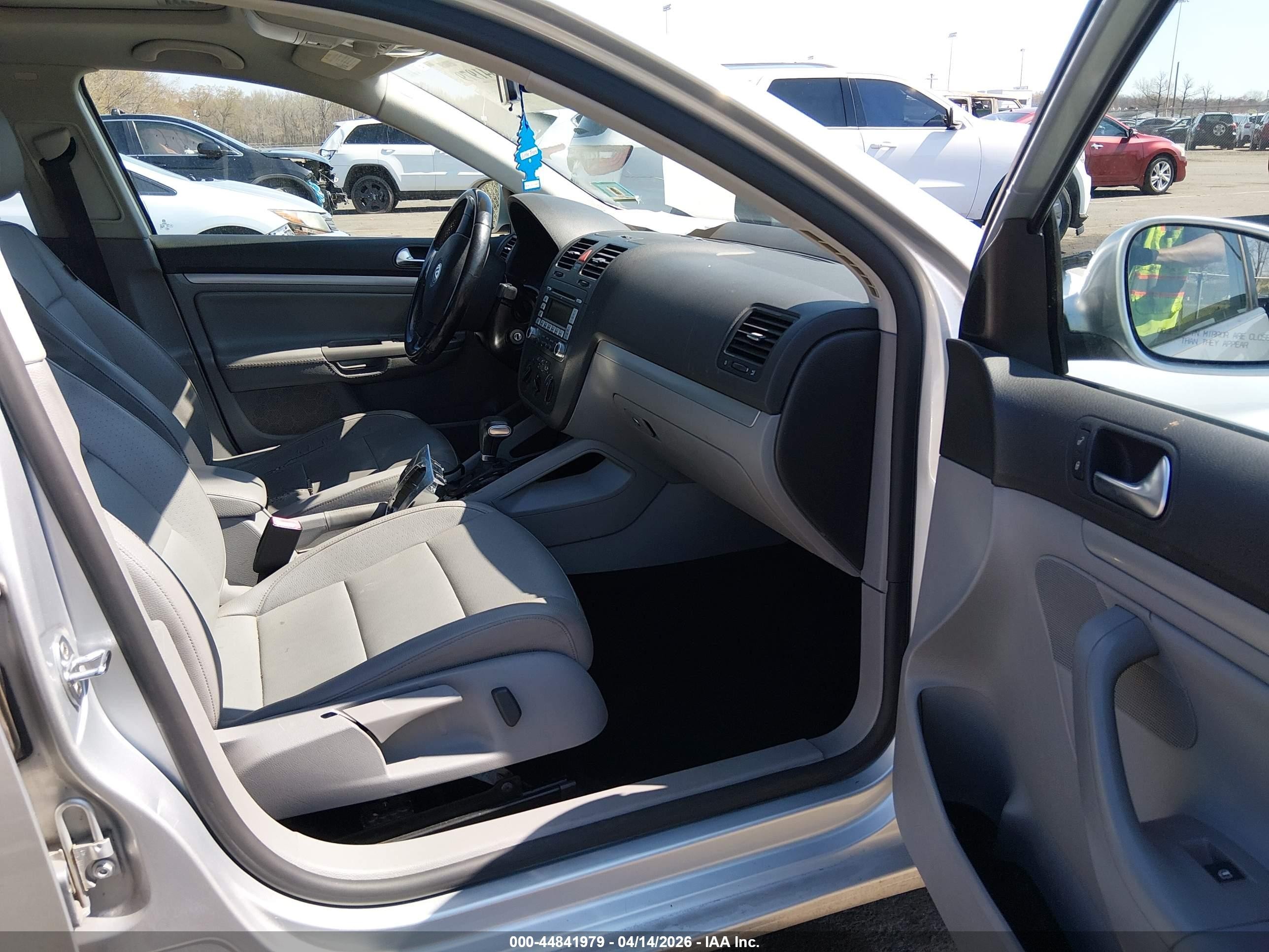 2009 Volkswagen Jetta Se Silver vin: 3VWRZ71K49M157057