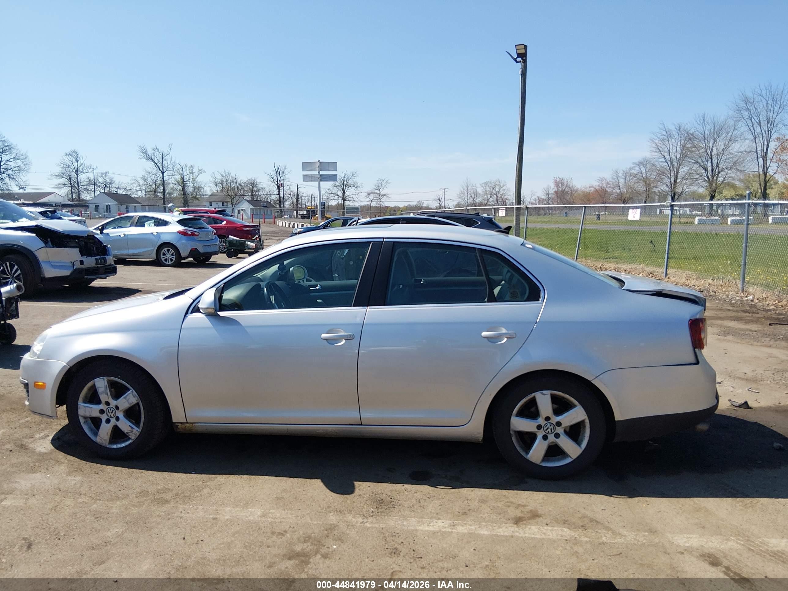 2009 Volkswagen Jetta Se Silver vin: 3VWRZ71K49M157057