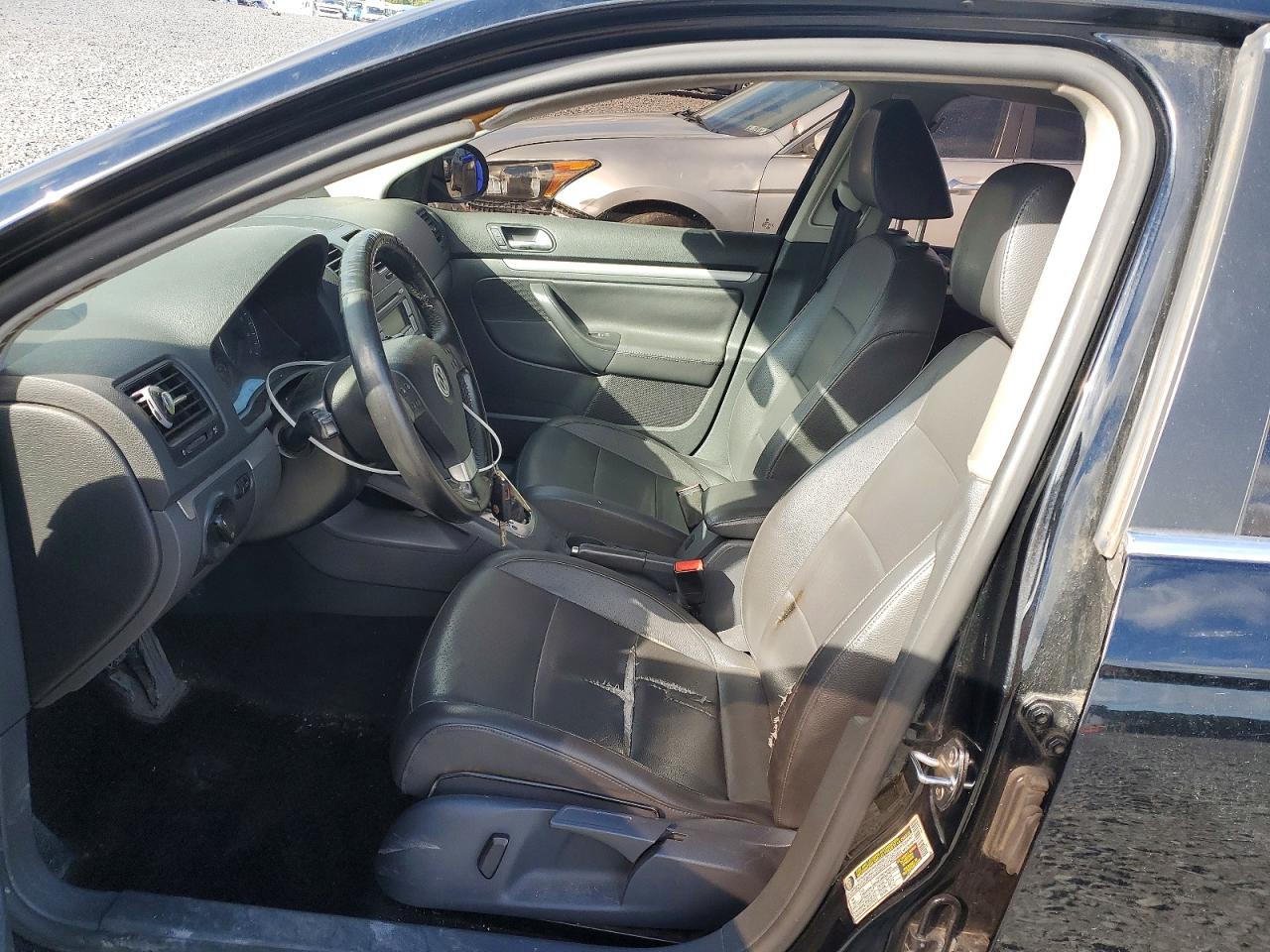 2009 Volkswagen Jetta Se Black vin: 3VWRZ71K69M092275