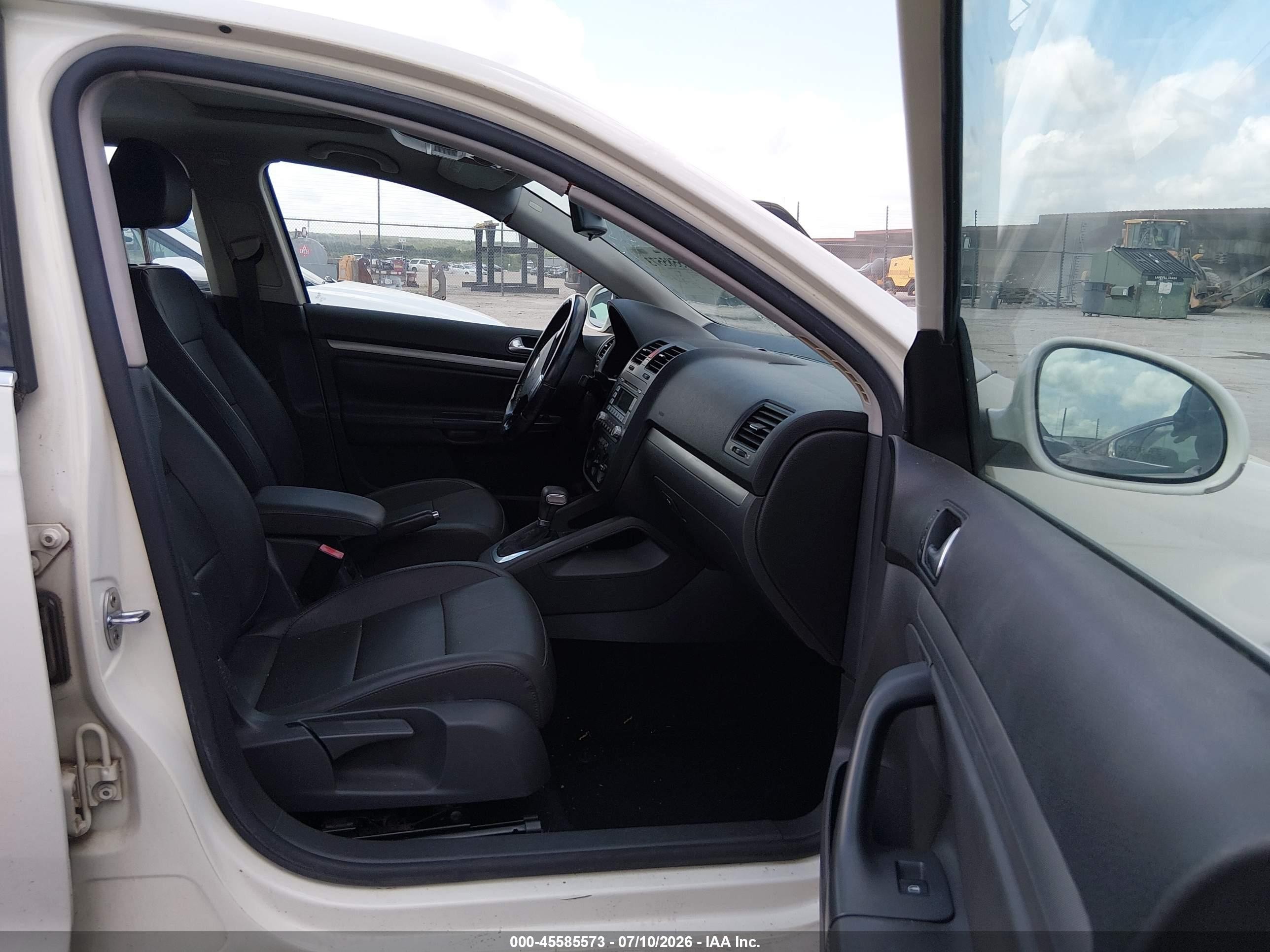 2008 Volkswagen Jetta Se/sel White vin: 3VWRZ71K78M032245