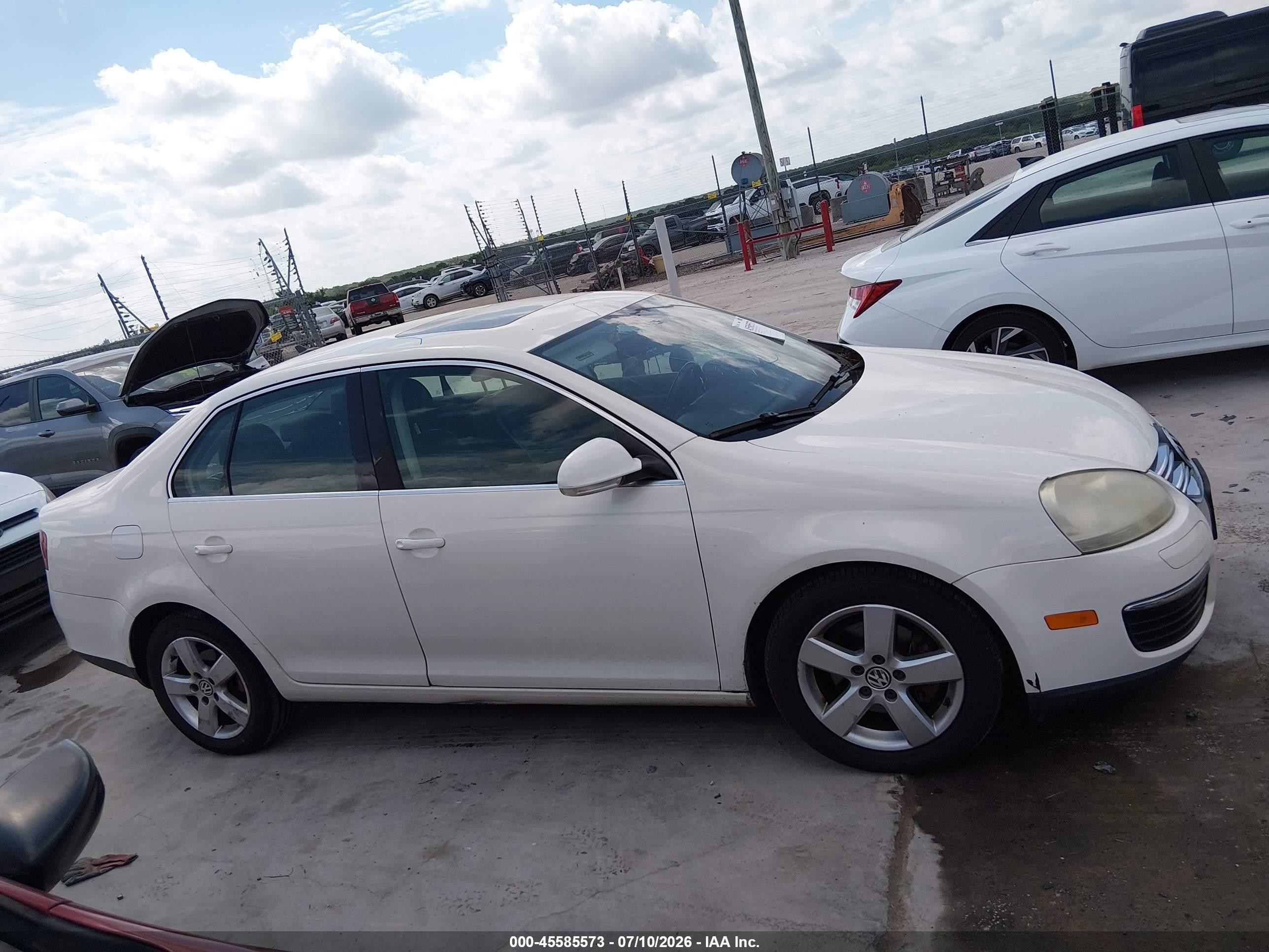 2008 Volkswagen Jetta Se/sel White vin: 3VWRZ71K78M032245