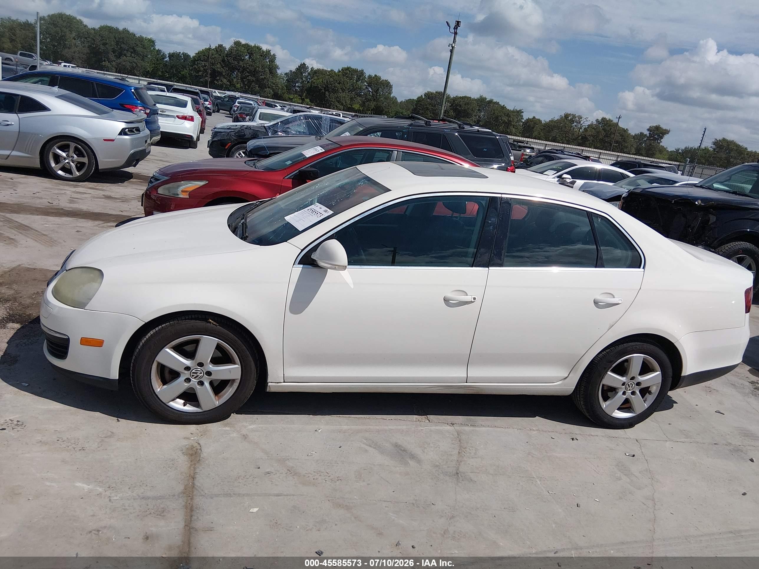 2008 Volkswagen Jetta Se/sel White vin: 3VWRZ71K78M032245