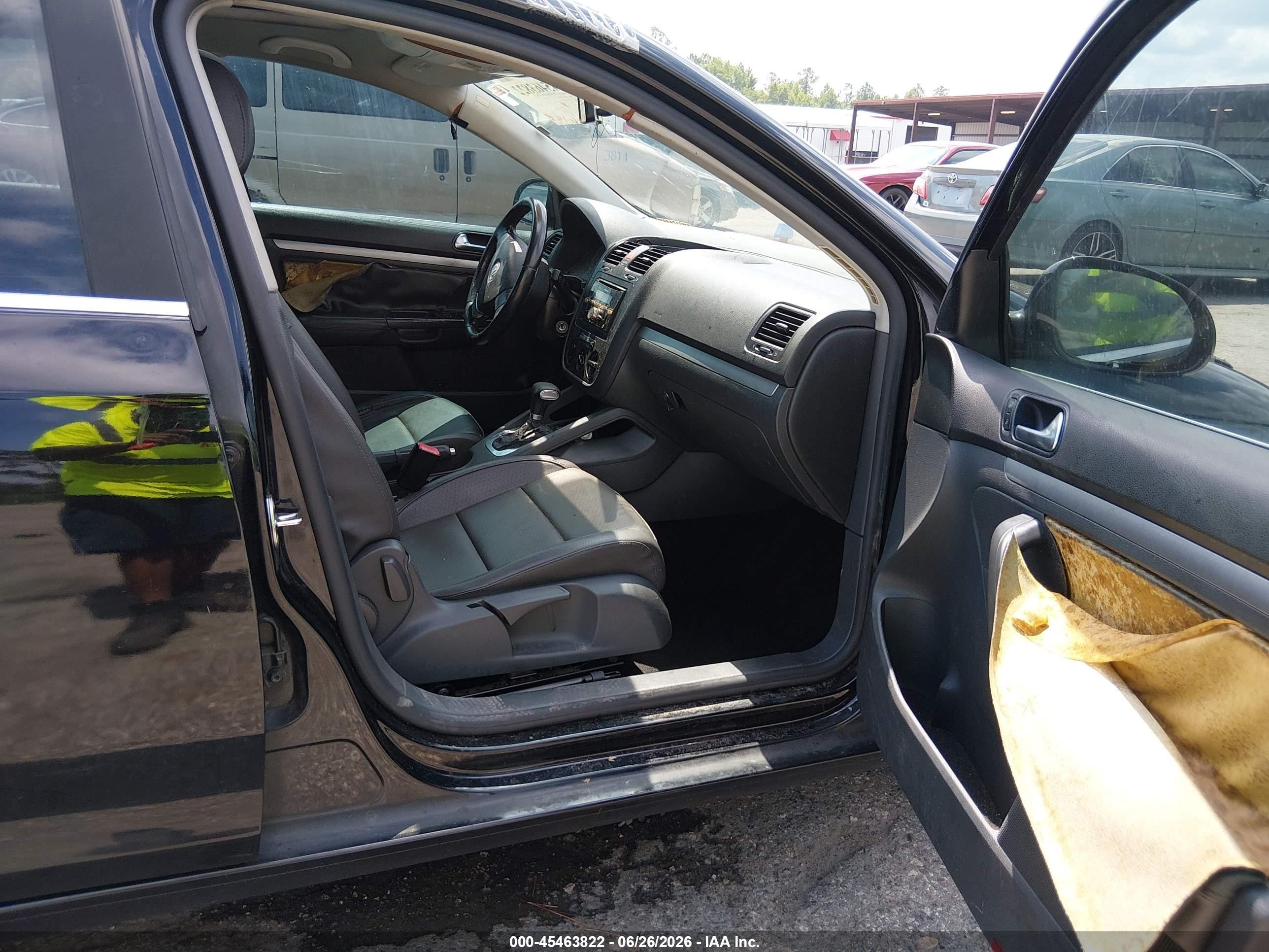 2008 Volkswagen Jetta Se/sel Черный vin: 3VWRZ71K78M077444