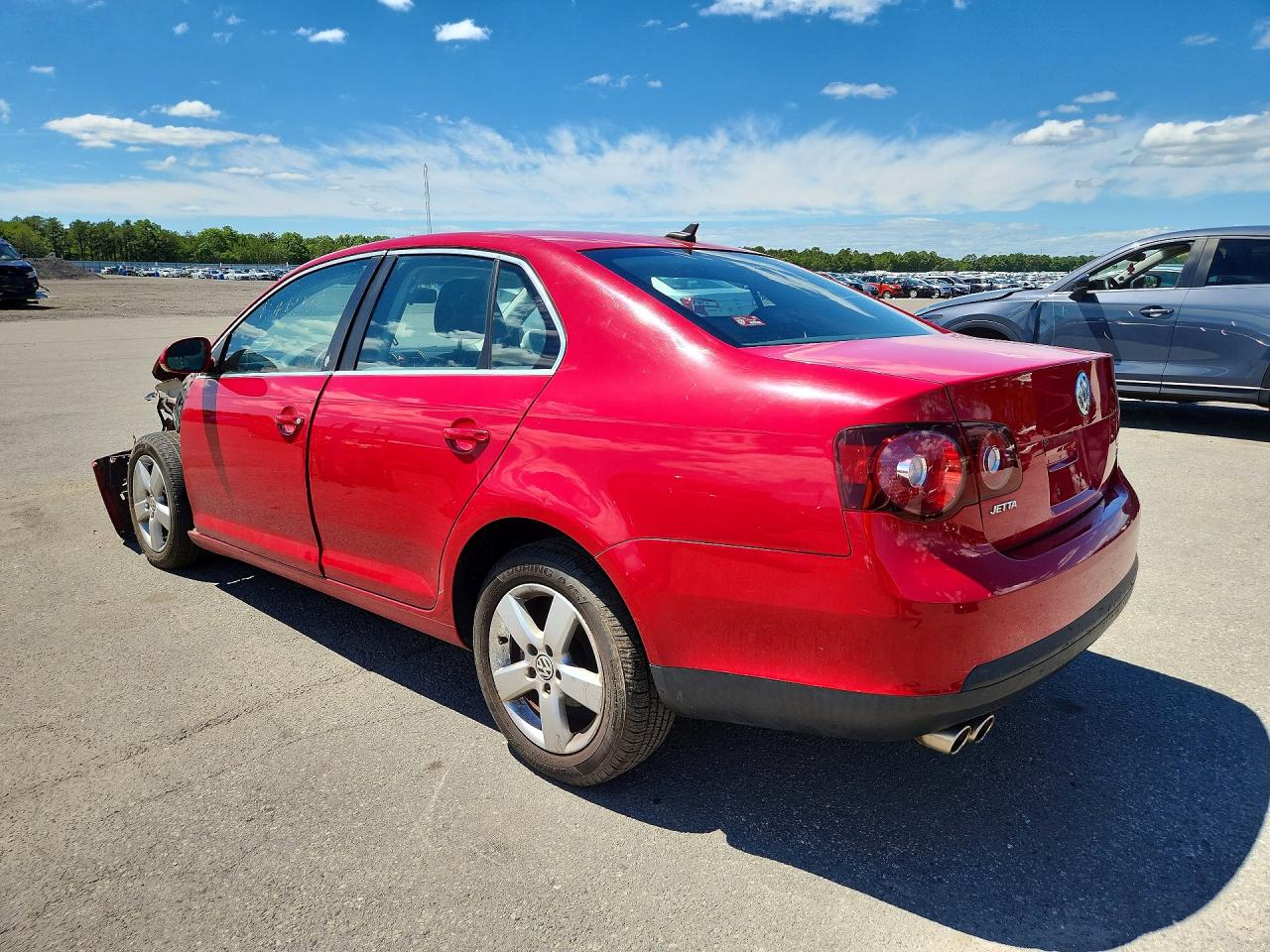 2009 Volkswagen Jetta Red vin: 3VWRZ71K79M036720