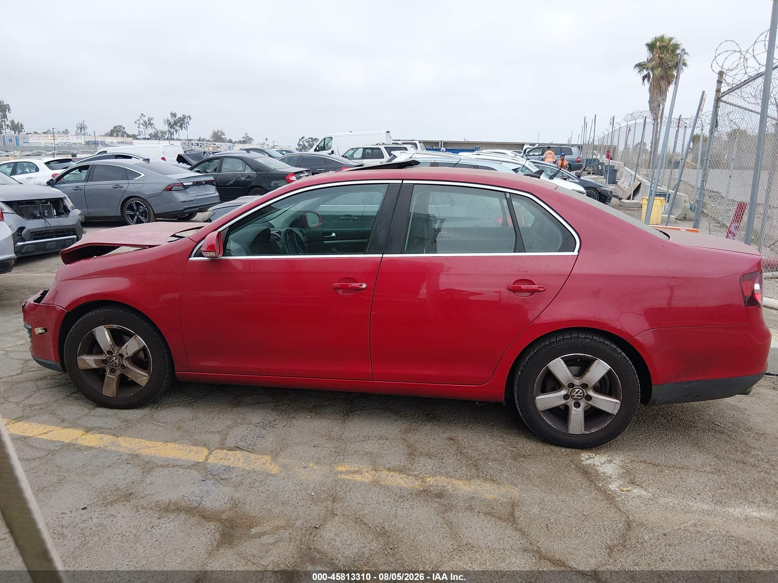 2009 Volkswagen Jetta Se Red vin: 3VWRZ71KX9M140487