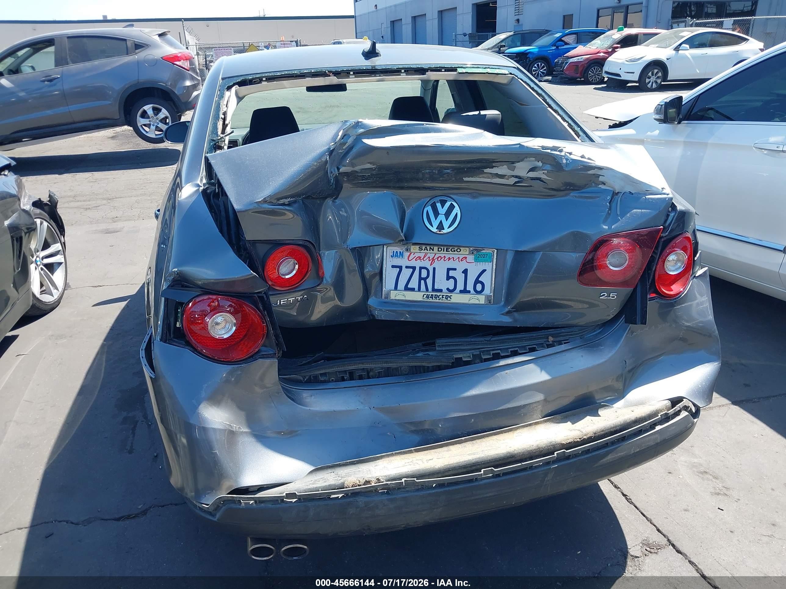 2010 Volkswagen Jetta Se Gray vin: 3VWRZ7AJ0AM047358