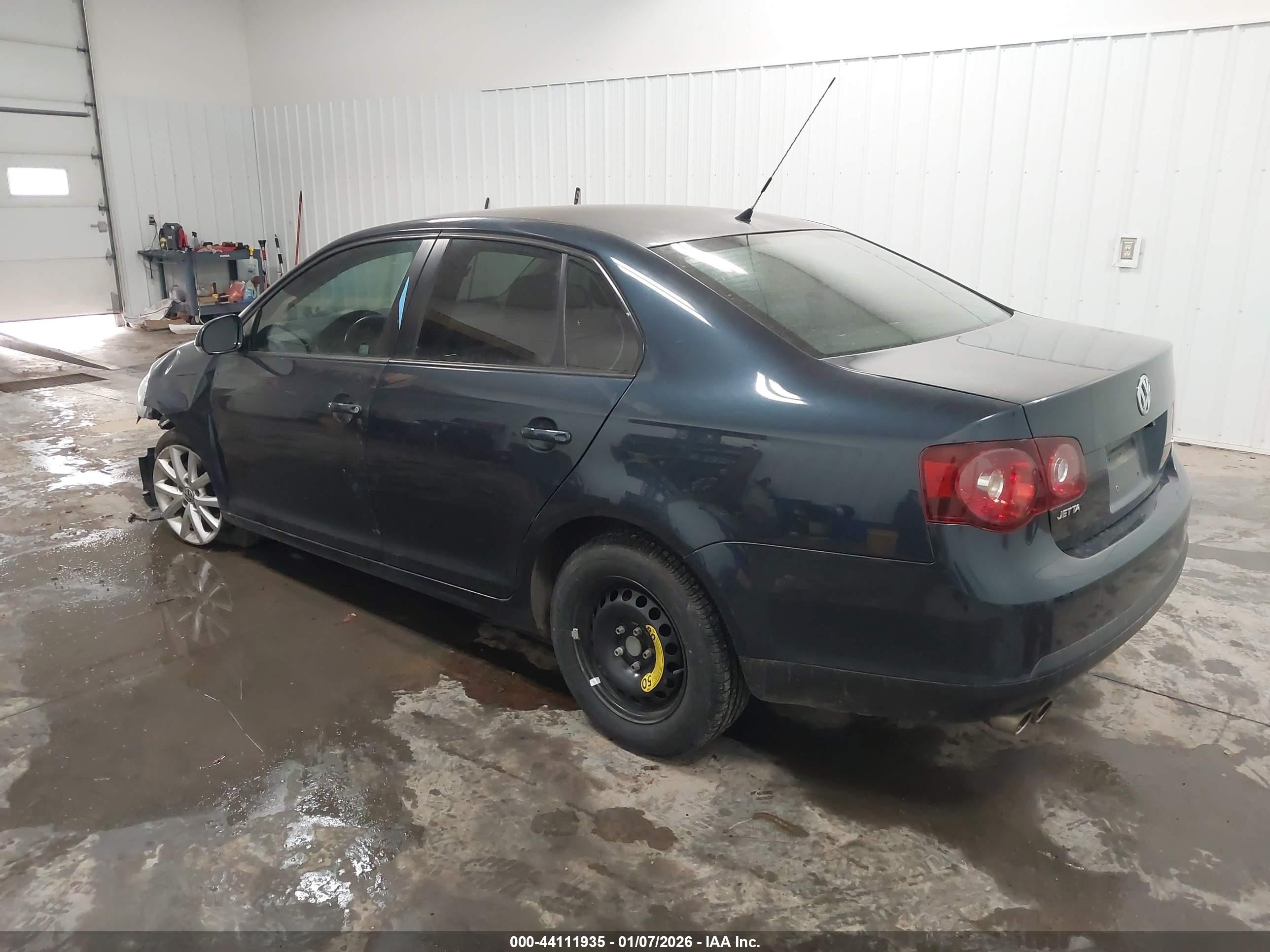 2010 Volkswagen Jetta Limited Edition Blue vin: 3VWRZ7AJ0AM111298