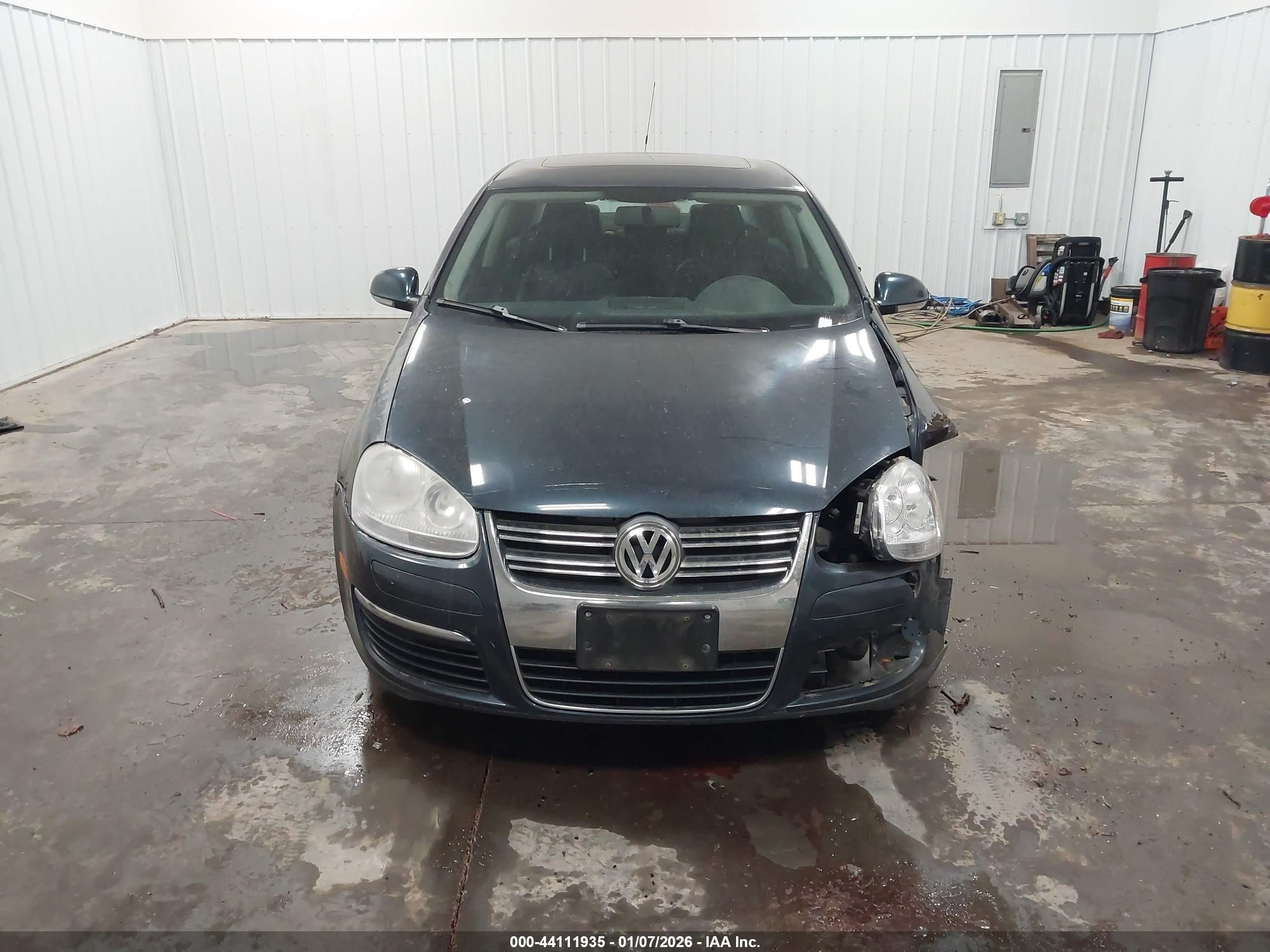 2010 Volkswagen Jetta Limited Edition Blue vin: 3VWRZ7AJ0AM111298