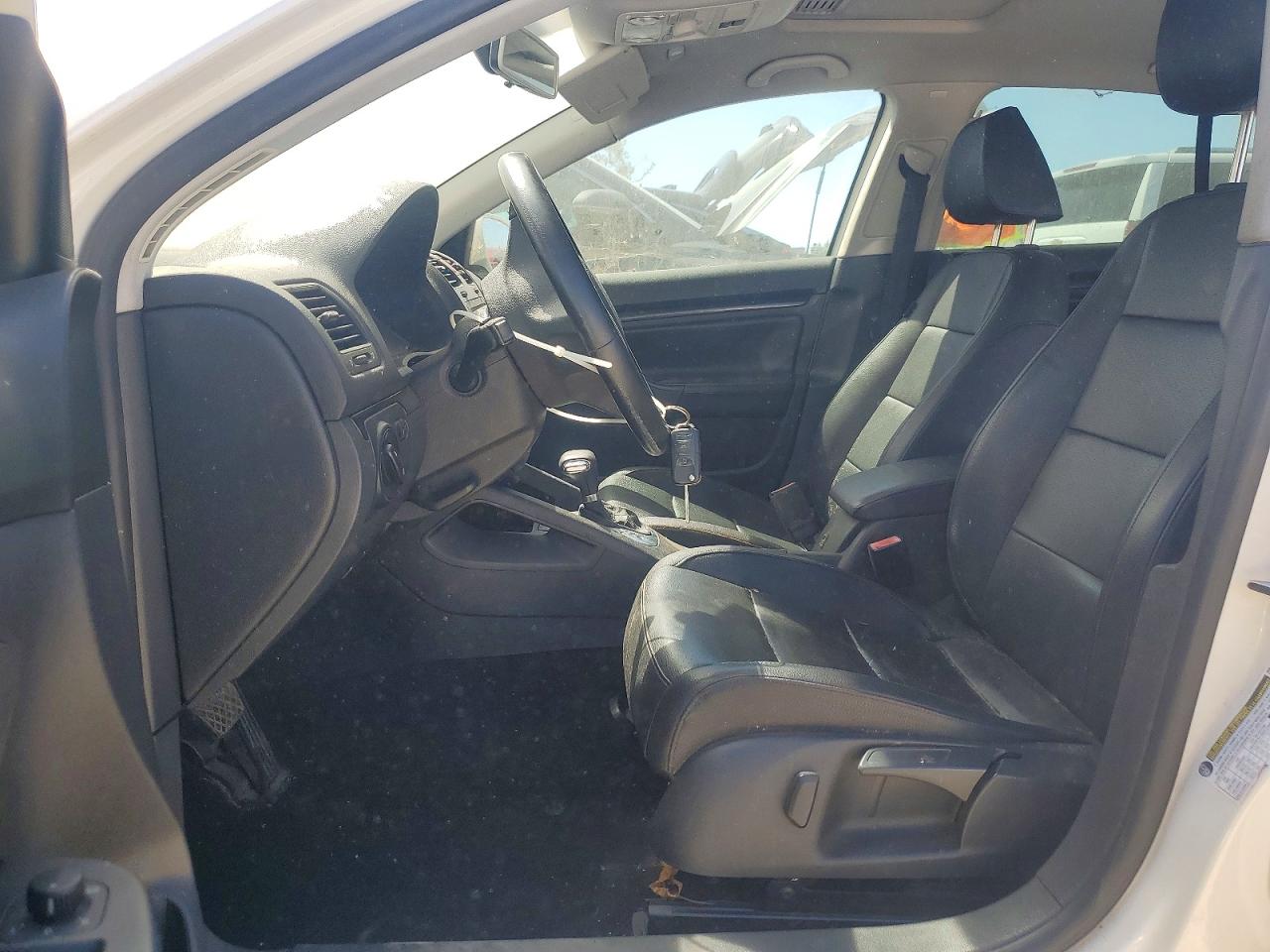 2010 Volkswagen Jetta Se White vin: 3VWRZ7AJ1AM067750
