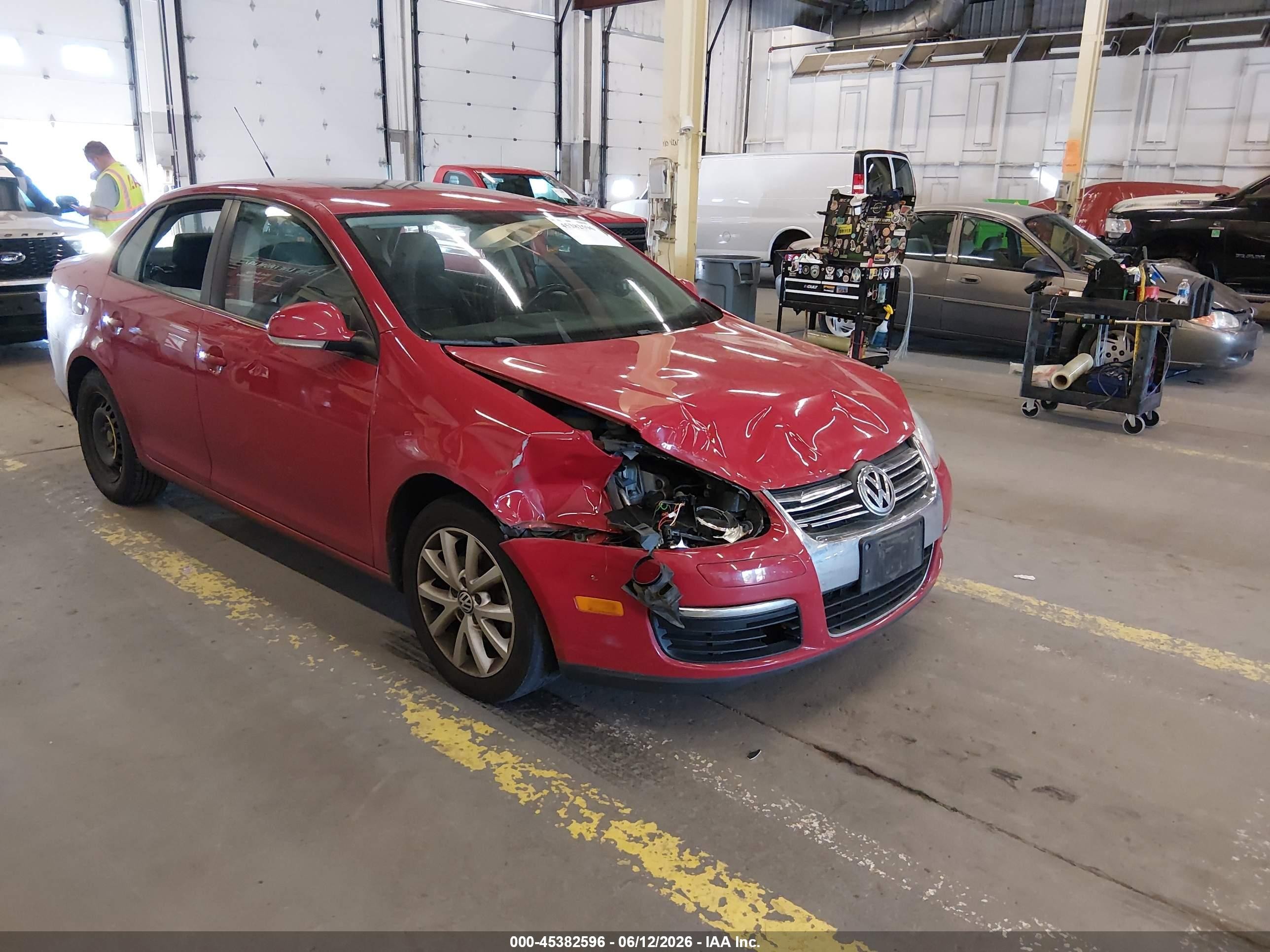 2010 Volkswagen Jetta Limited Edition Red vin: 3VWRZ7AJ1AM157612