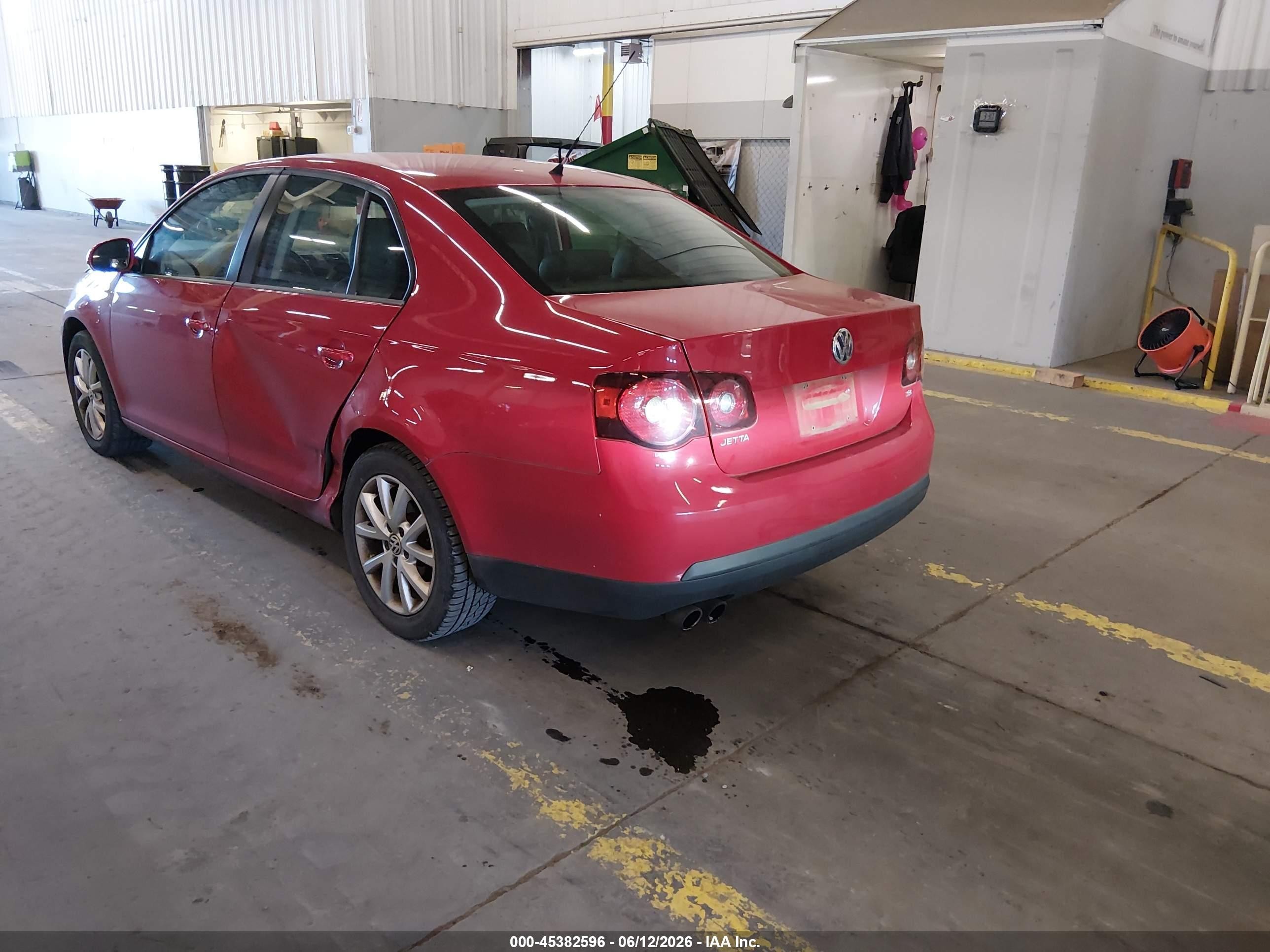 2010 Volkswagen Jetta Limited Edition Красный vin: 3VWRZ7AJ1AM157612