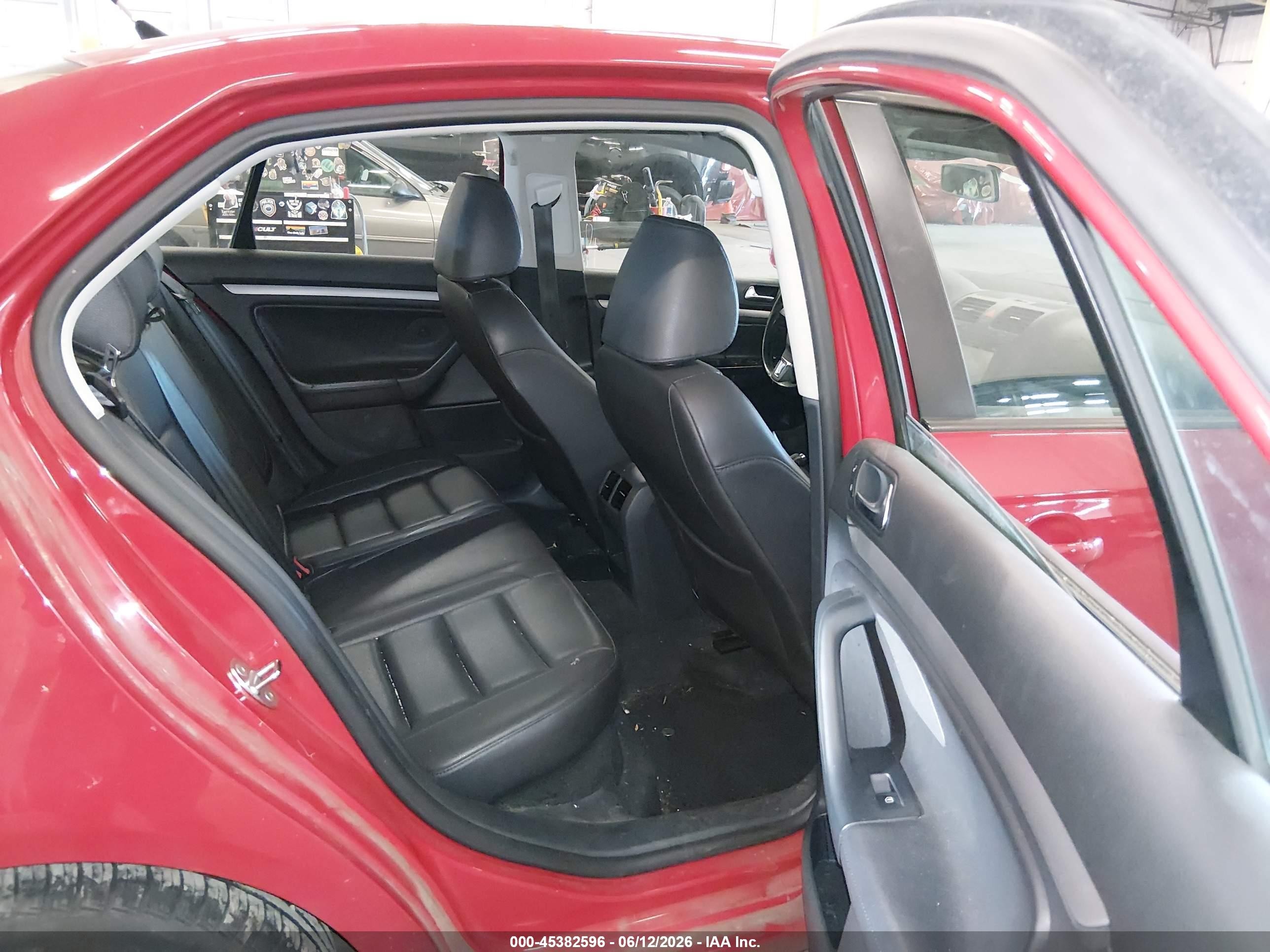 2010 Volkswagen Jetta Limited Edition Красный vin: 3VWRZ7AJ1AM157612