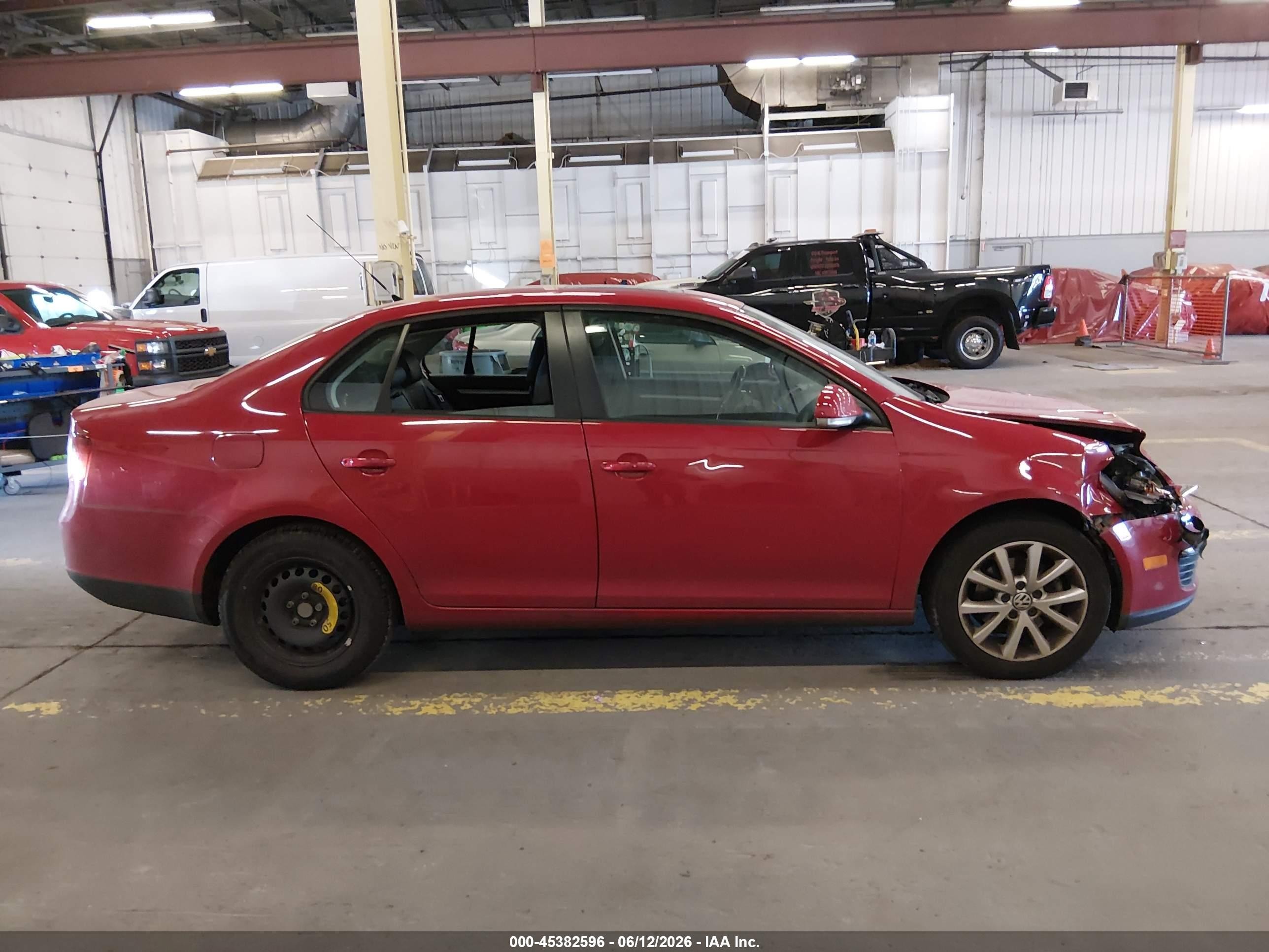 2010 Volkswagen Jetta Limited Edition Красный vin: 3VWRZ7AJ1AM157612