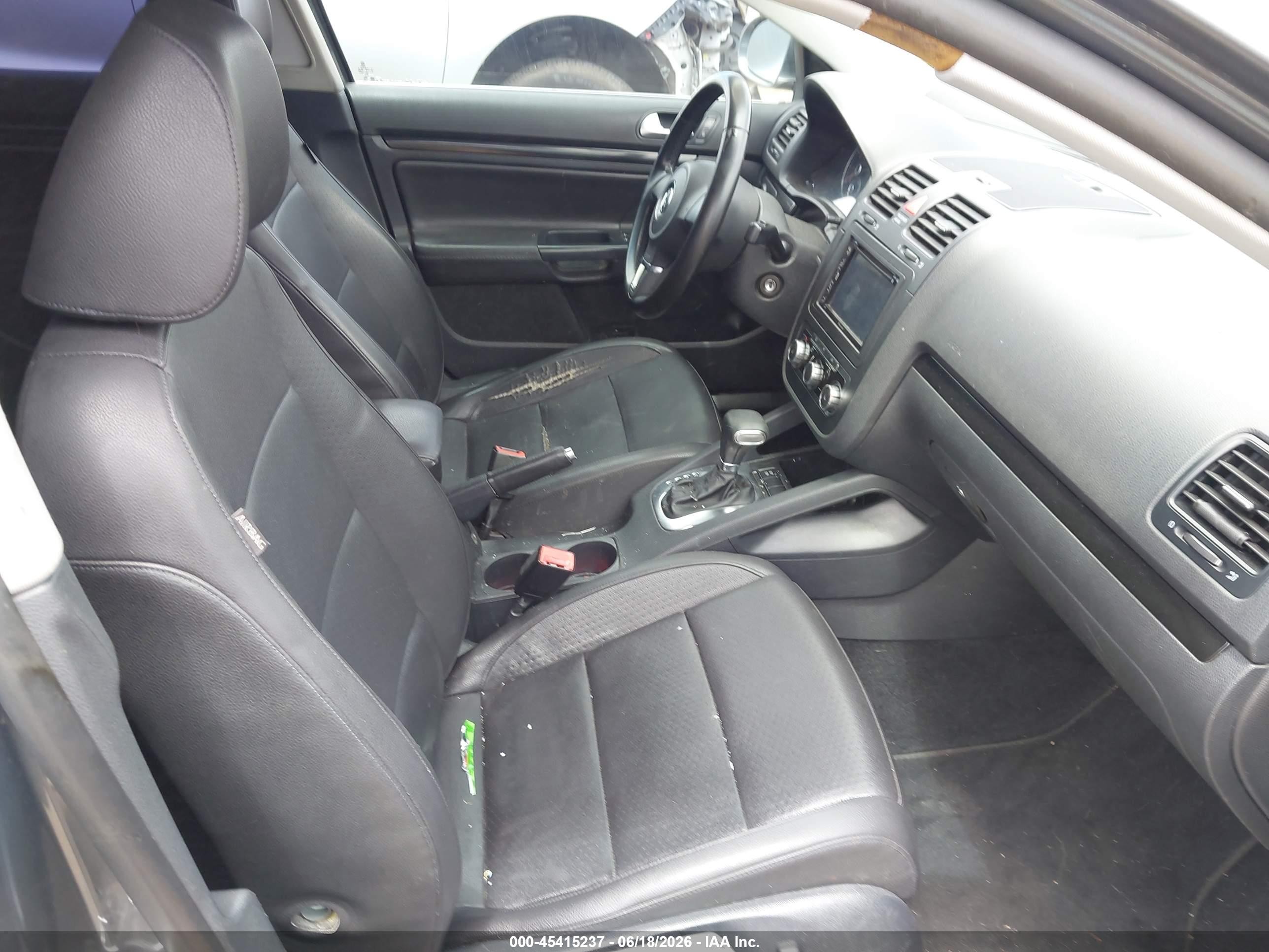 2010 Volkswagen Jetta Se Gray vin: 3VWRZ7AJ2AM036801
