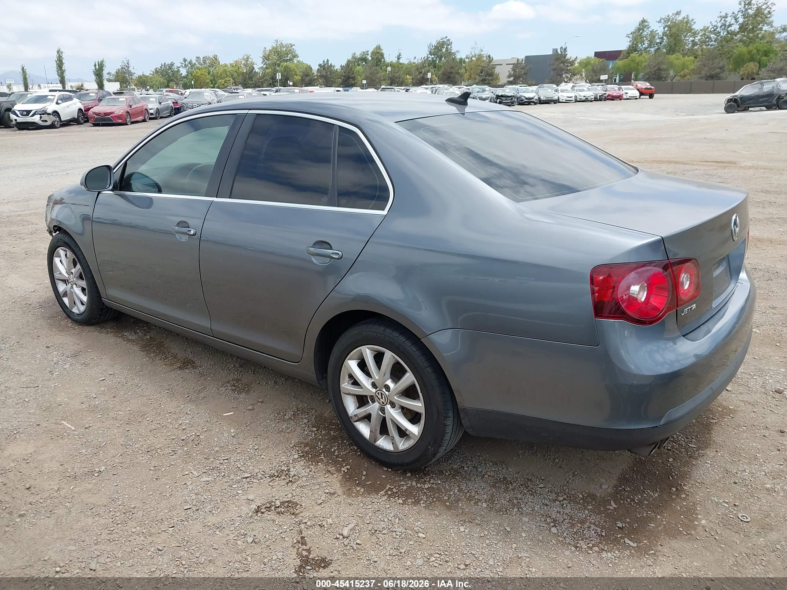 2010 Volkswagen Jetta Se Gray vin: 3VWRZ7AJ2AM036801