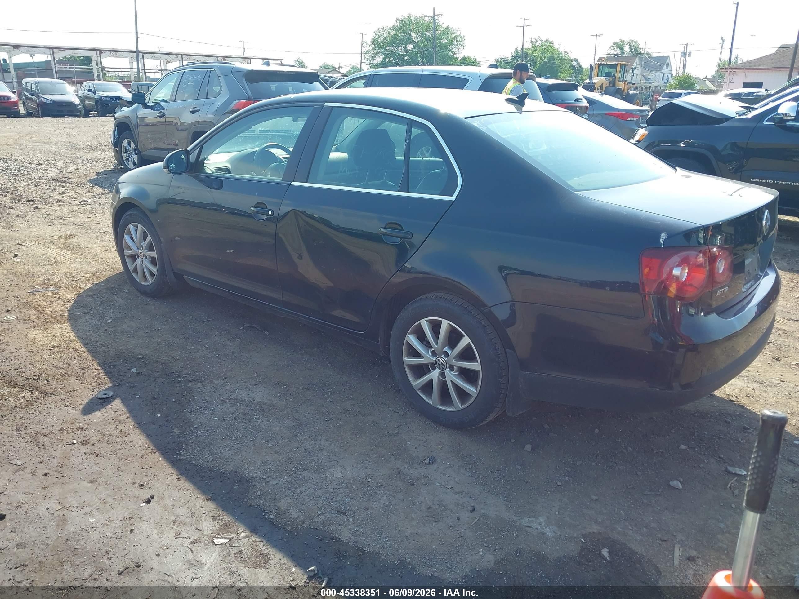 2010 Volkswagen Jetta Se Black vin: 3VWRZ7AJ2AM045532
