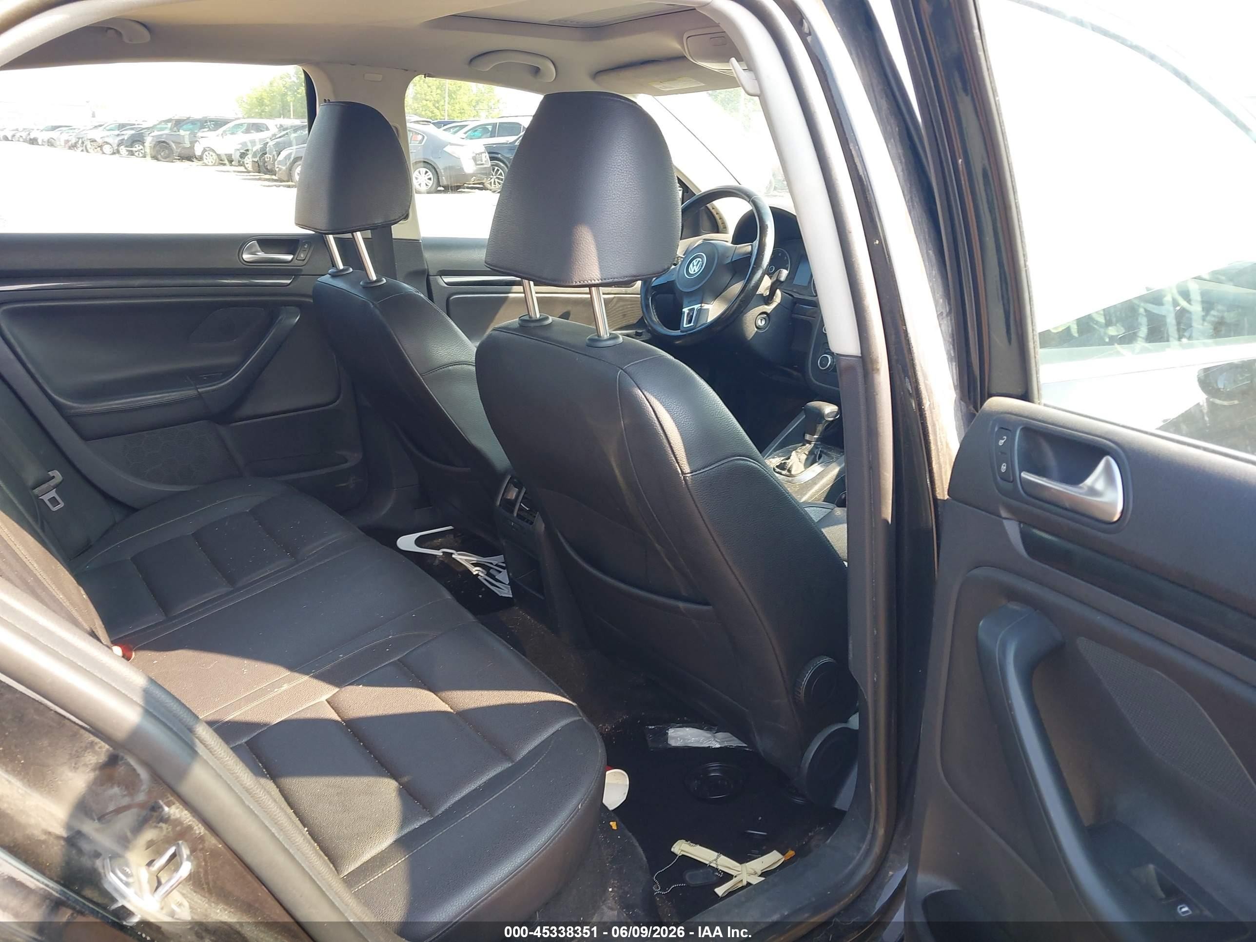2010 Volkswagen Jetta Se Black vin: 3VWRZ7AJ2AM045532