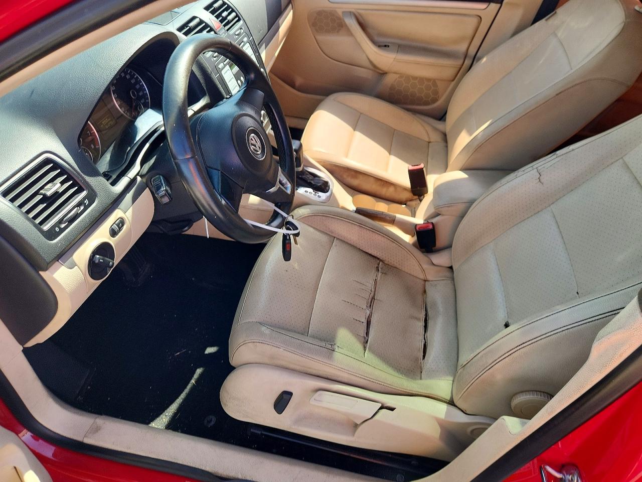 2010 Volkswagen Jetta Se Red vin: 3VWRZ7AJ2AM095105