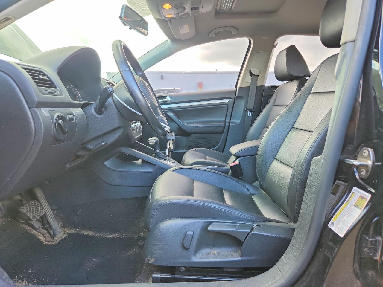 2010 Volkswagen Jetta Se Black vin: 3VWRZ7AJ2AM121878