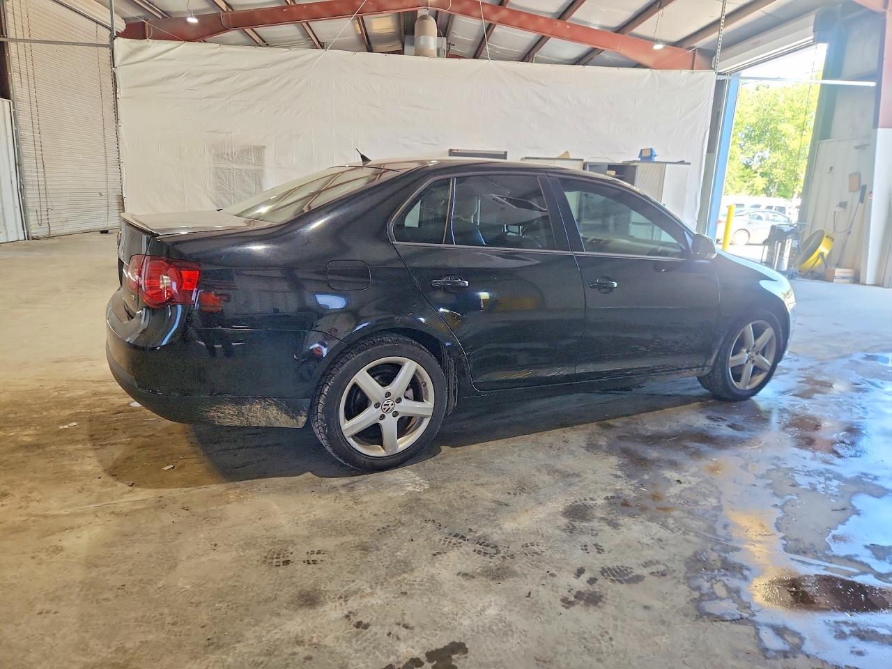 2010 Volkswagen Jetta Se Черный vin: 3VWRZ7AJ2AM148966