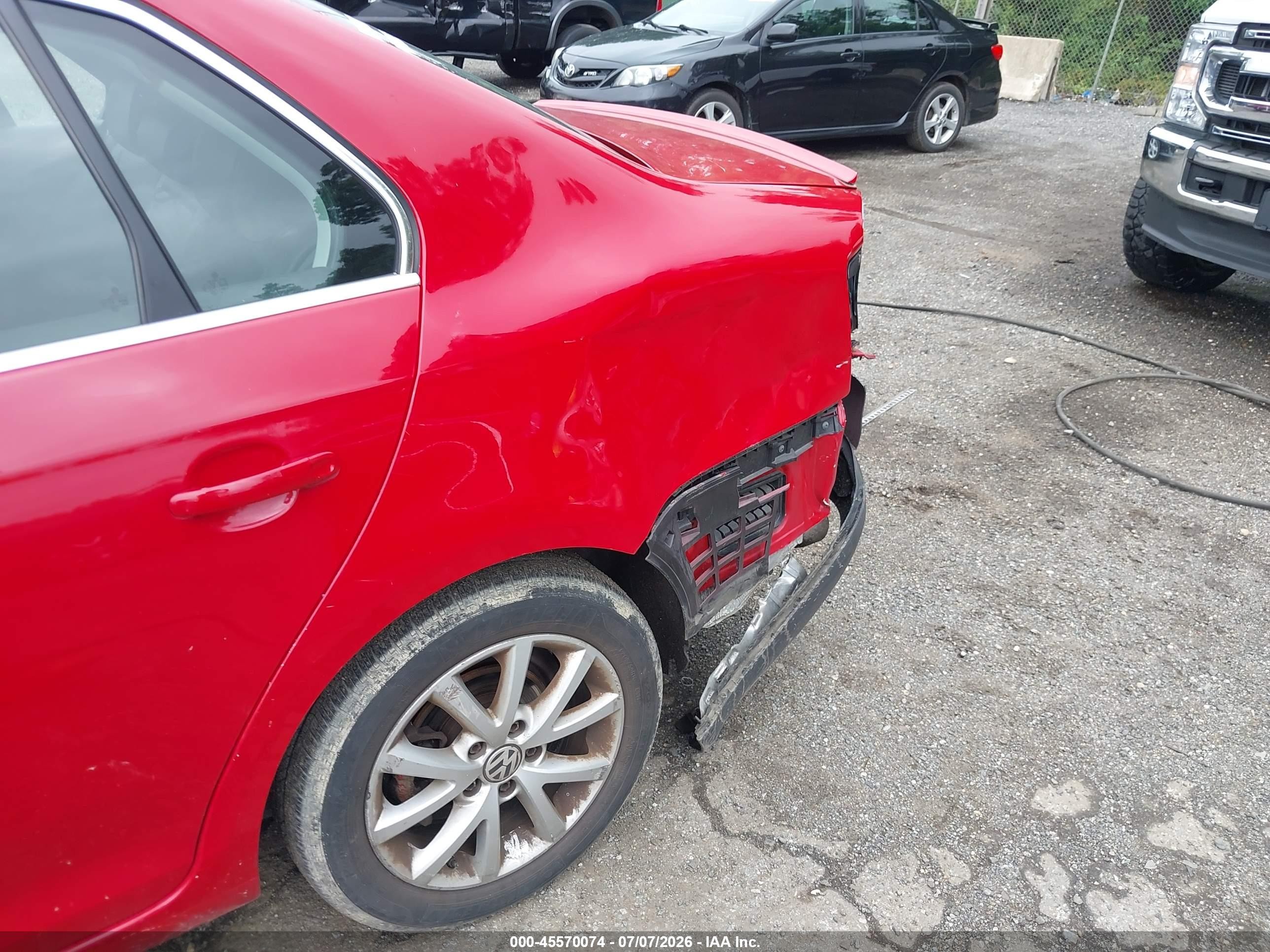 2010 Volkswagen Jetta Se Red vin: 3VWRZ7AJ3AM054322