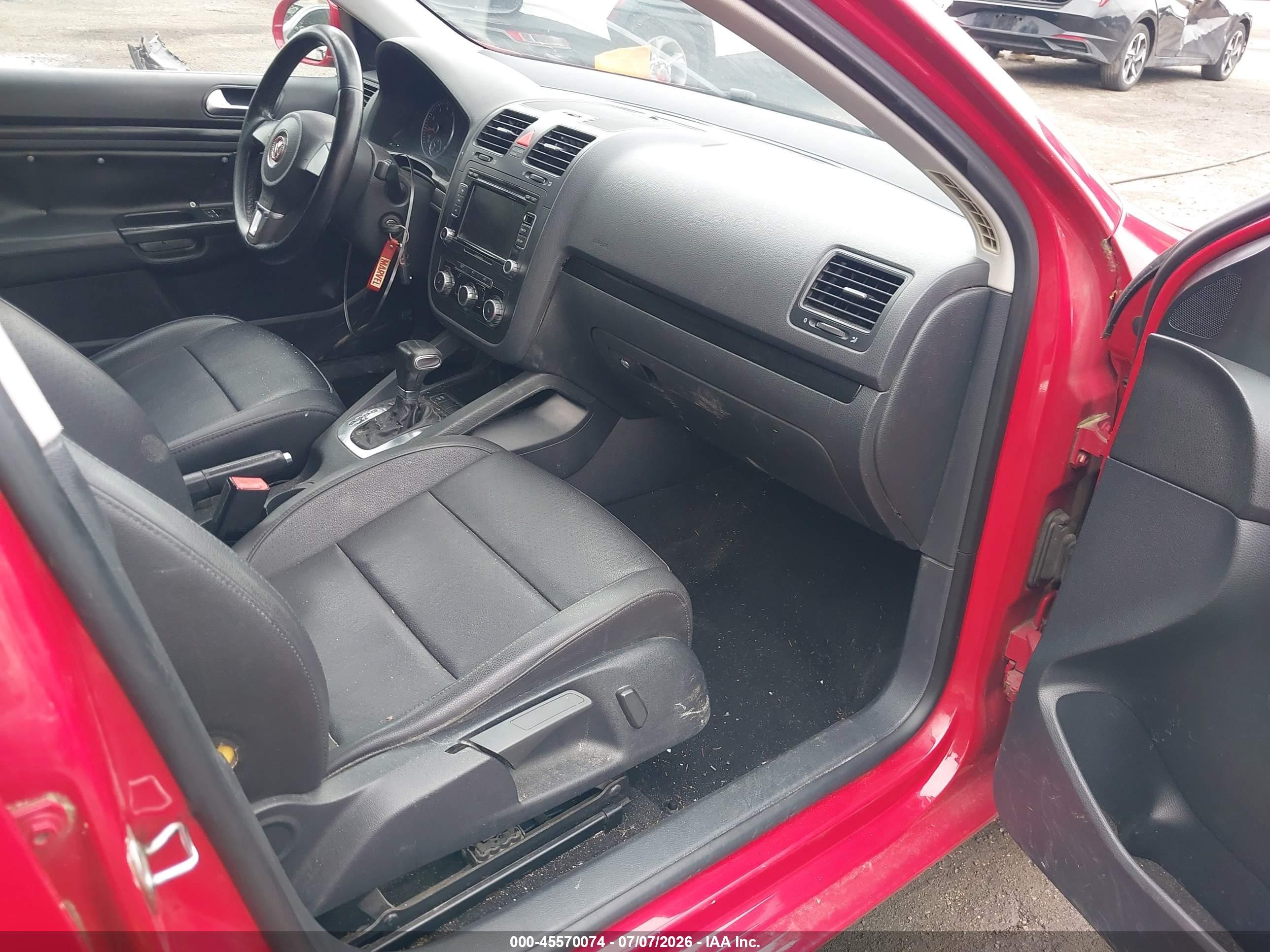 2010 Volkswagen Jetta Se Red vin: 3VWRZ7AJ3AM054322