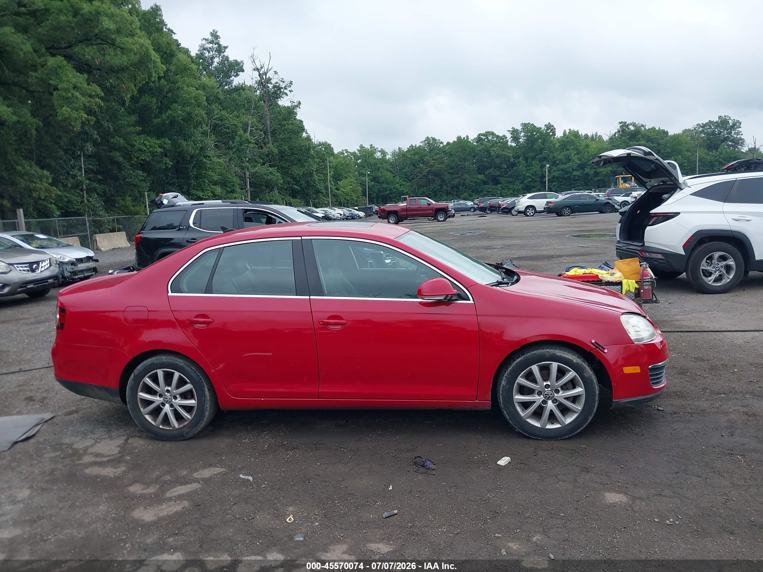 2010 Volkswagen Jetta Se Red vin: 3VWRZ7AJ3AM054322