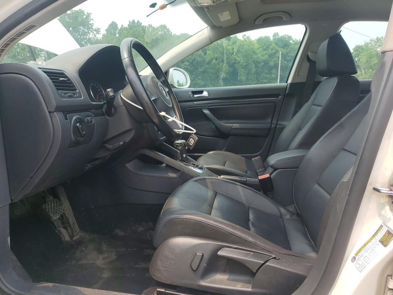 2010 Volkswagen Jetta Se White vin: 3VWRZ7AJ3AM055275