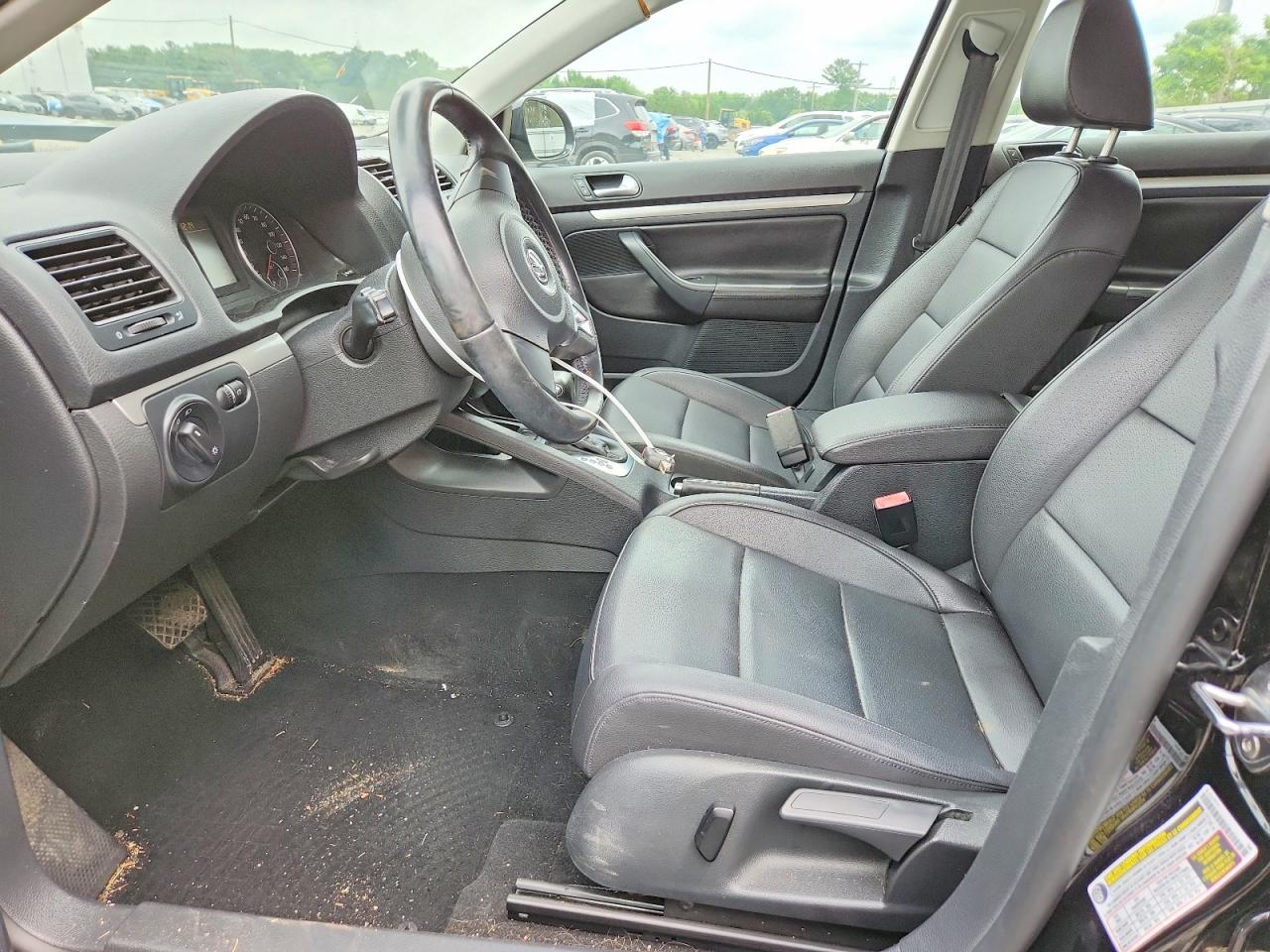 2010 Volkswagen Jetta Se Black vin: 3VWRZ7AJ3AM106368