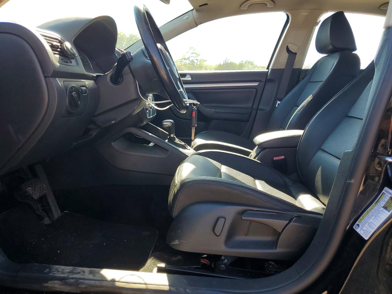 2010 Volkswagen Jetta Se Black vin: 3VWRZ7AJ3AM120206