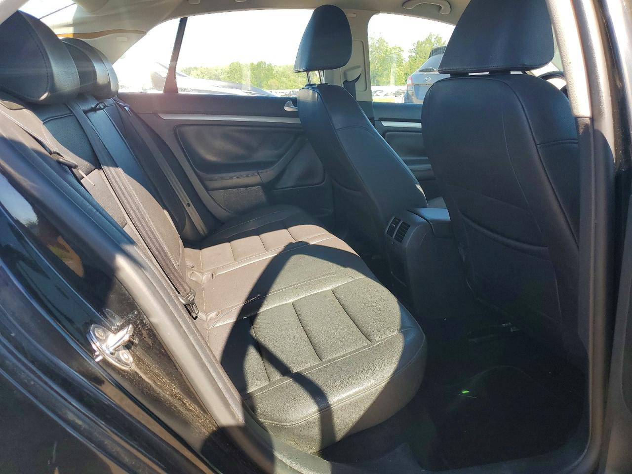 2010 Volkswagen Jetta Se Black vin: 3VWRZ7AJ3AM120206