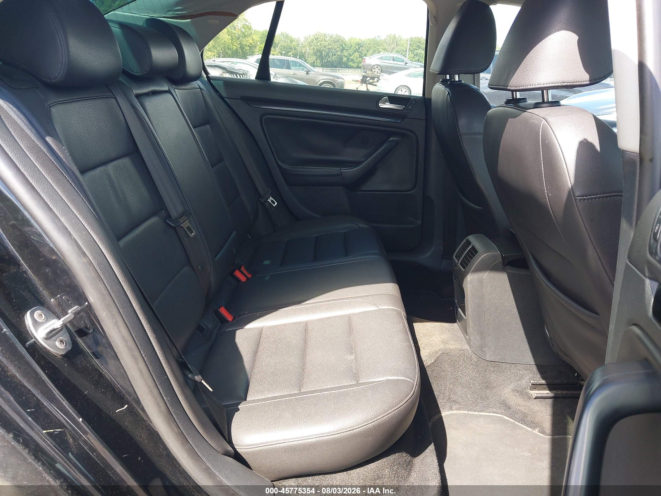2010 Volkswagen Jetta Se Black vin: 3VWRZ7AJ4AM038615