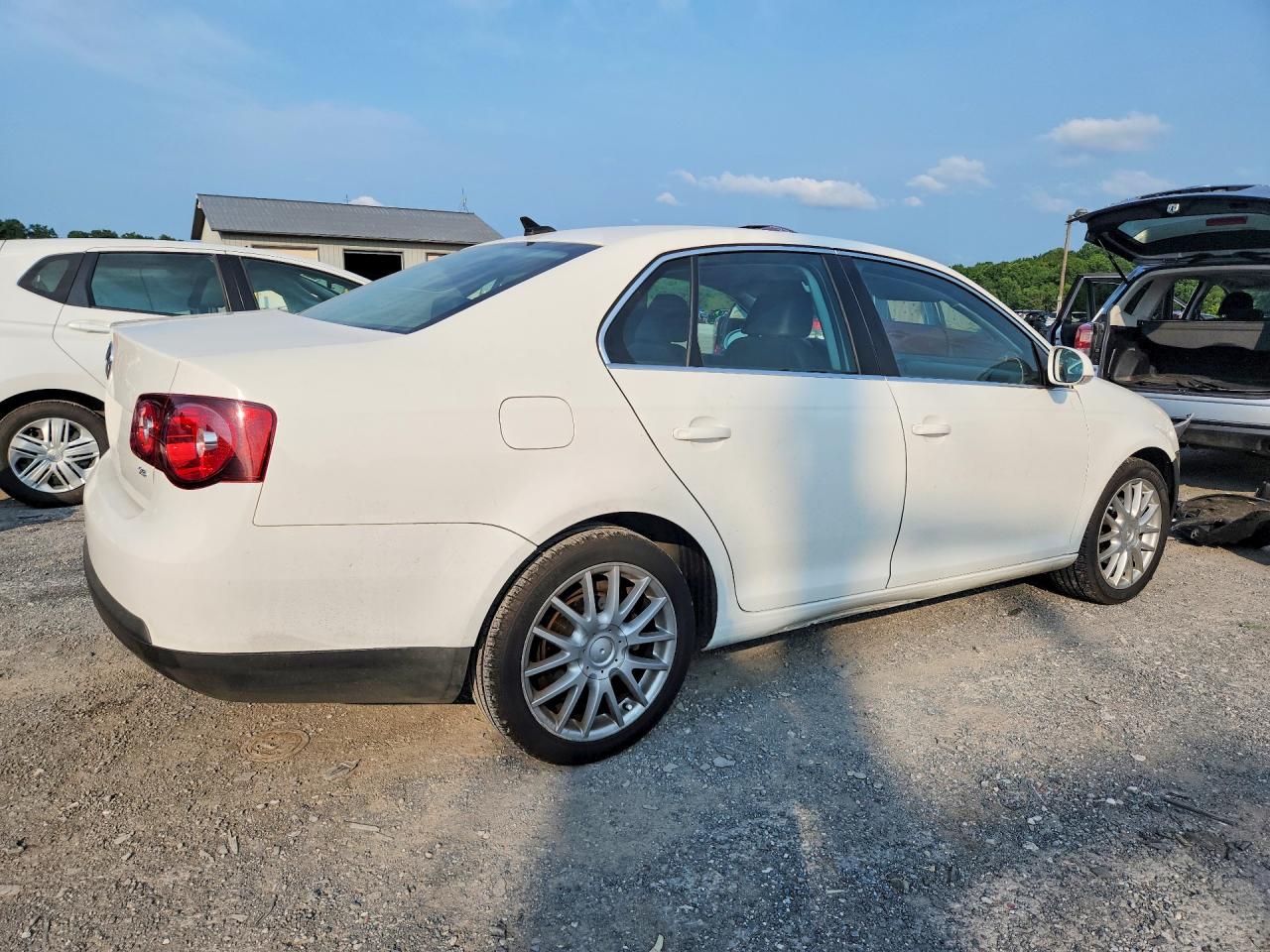 2010 Volkswagen Jetta Se White vin: 3VWRZ7AJ4AM051798