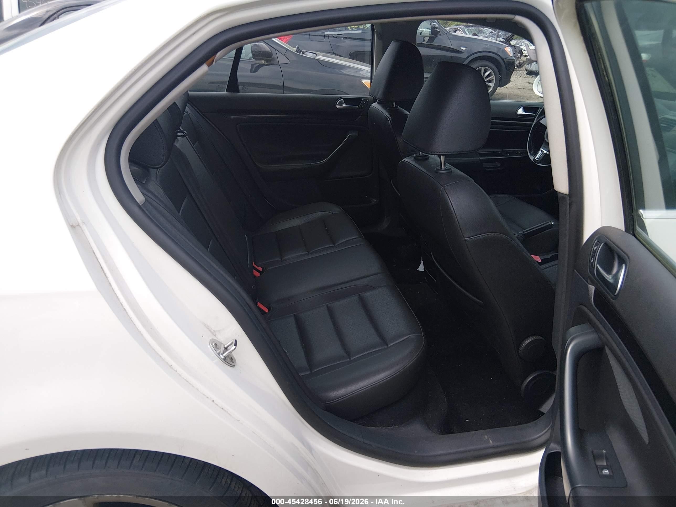 2010 Volkswagen Jetta Se White vin: 3VWRZ7AJ4AM059657
