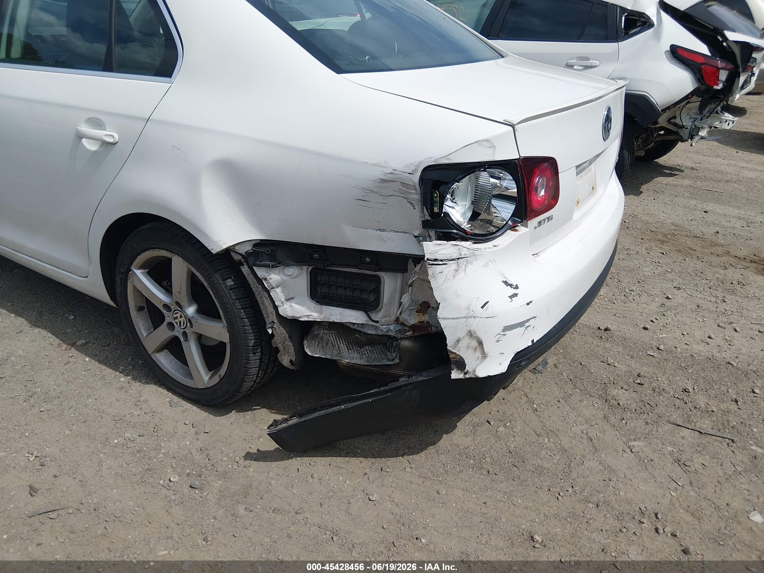 2010 Volkswagen Jetta Se White vin: 3VWRZ7AJ4AM059657