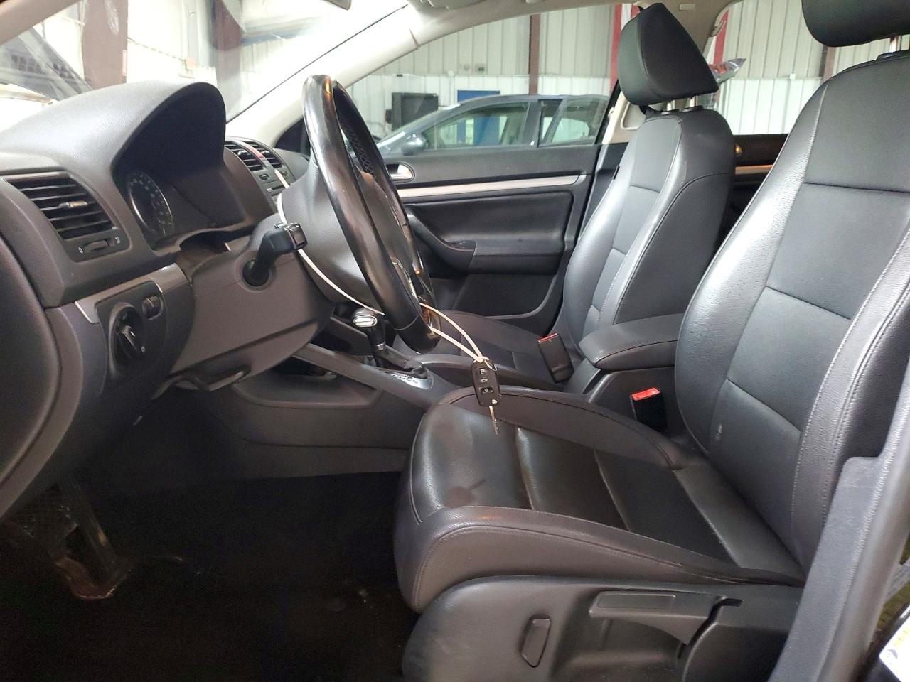 2010 Volkswagen Jetta Se Черный vin: 3VWRZ7AJ4AM124006