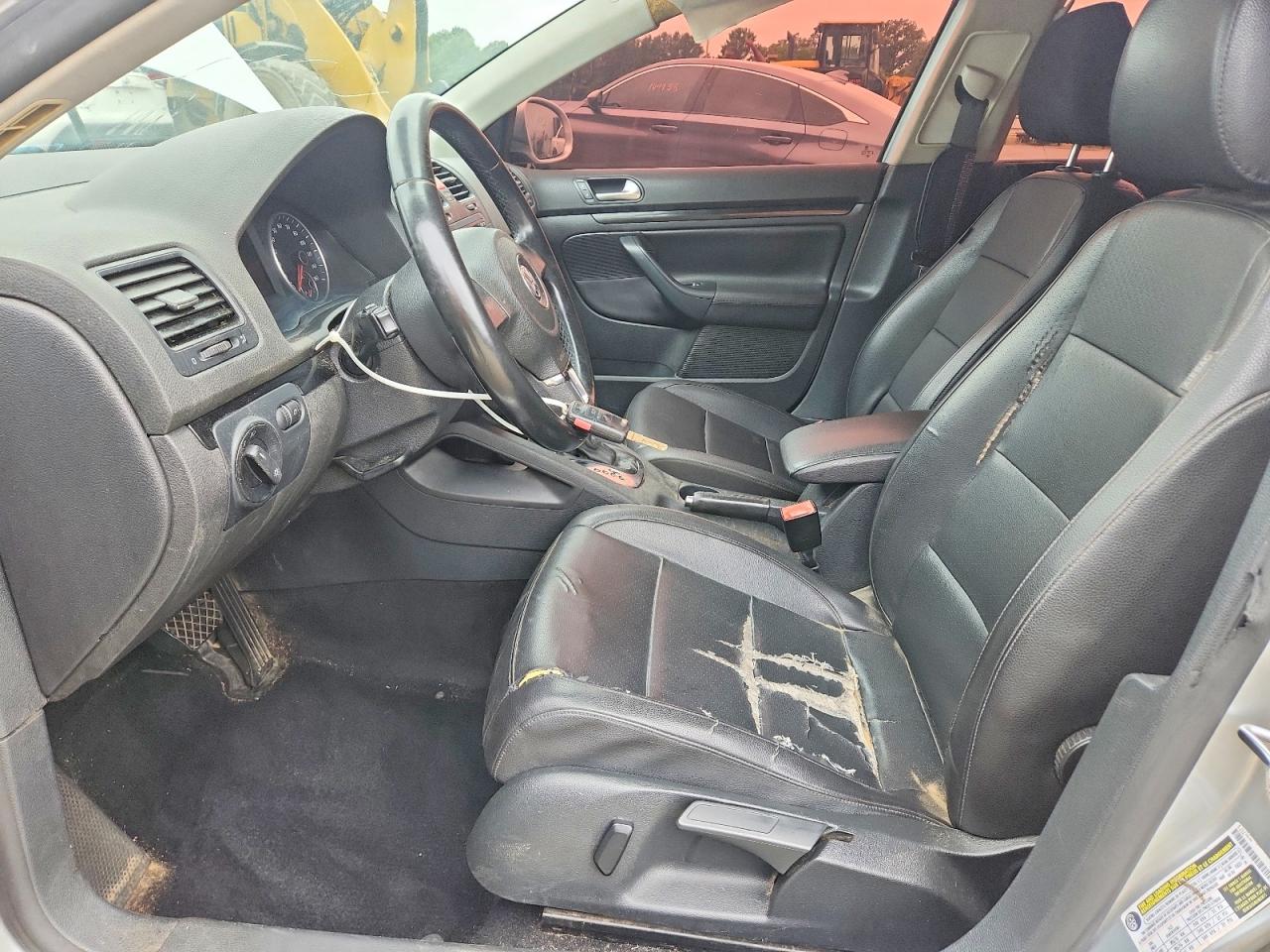 2010 Volkswagen Jetta Se Silver vin: 3VWRZ7AJ5AM016669