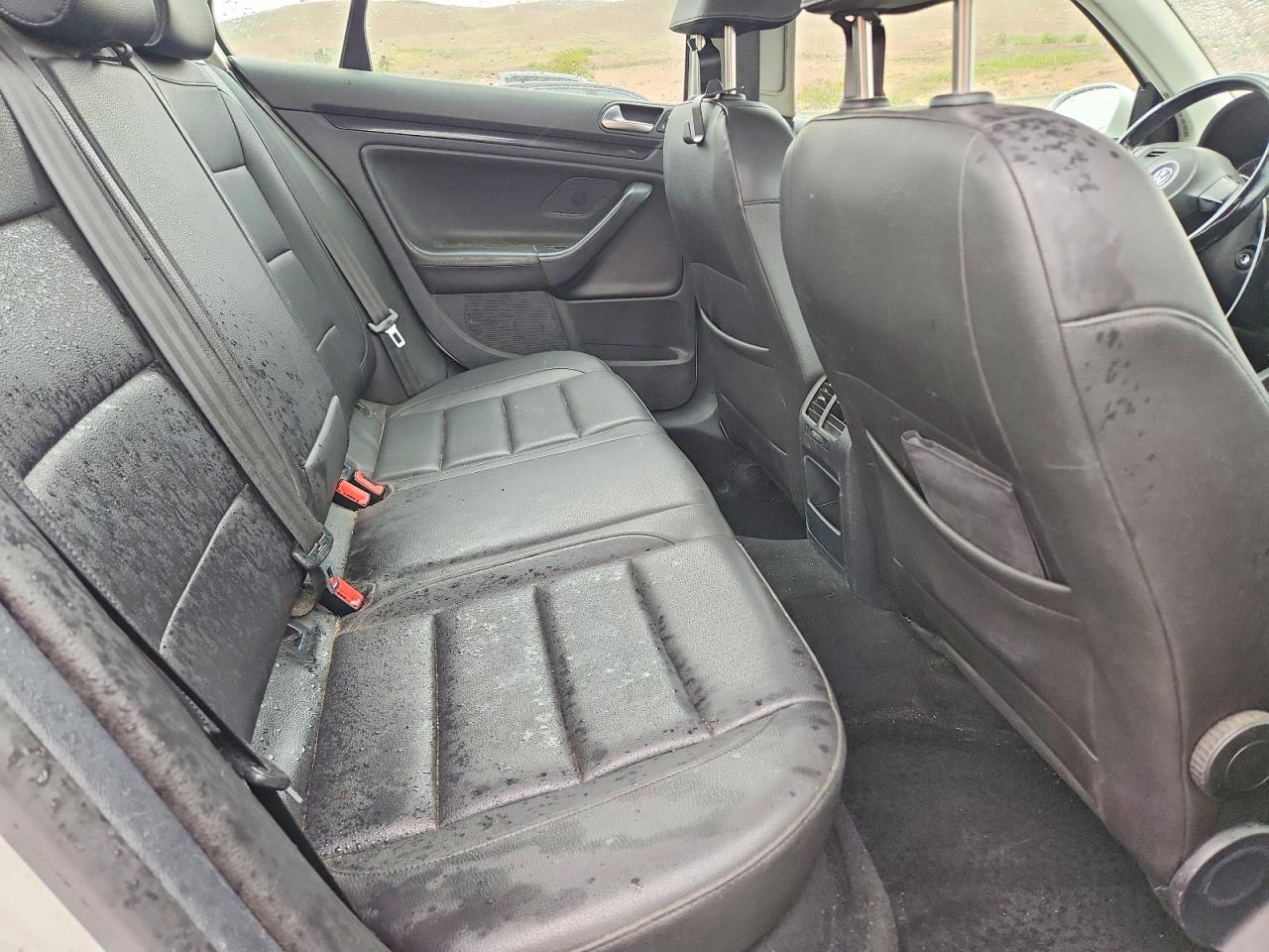 2010 Volkswagen Jetta Se Белый vin: 3VWRZ7AJ5AM049607