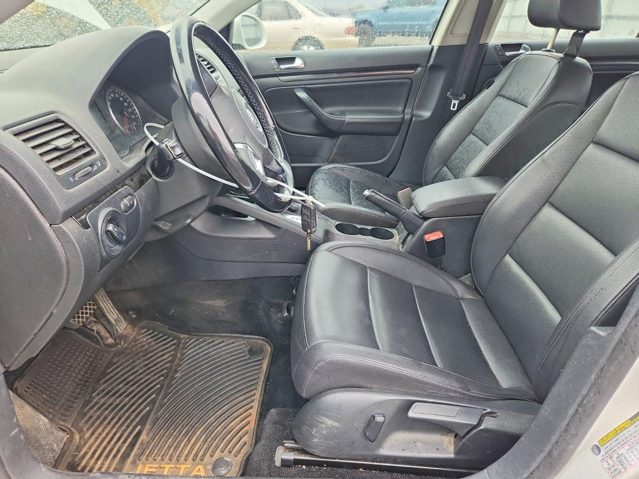 2010 Volkswagen Jetta Se Белый vin: 3VWRZ7AJ5AM049607