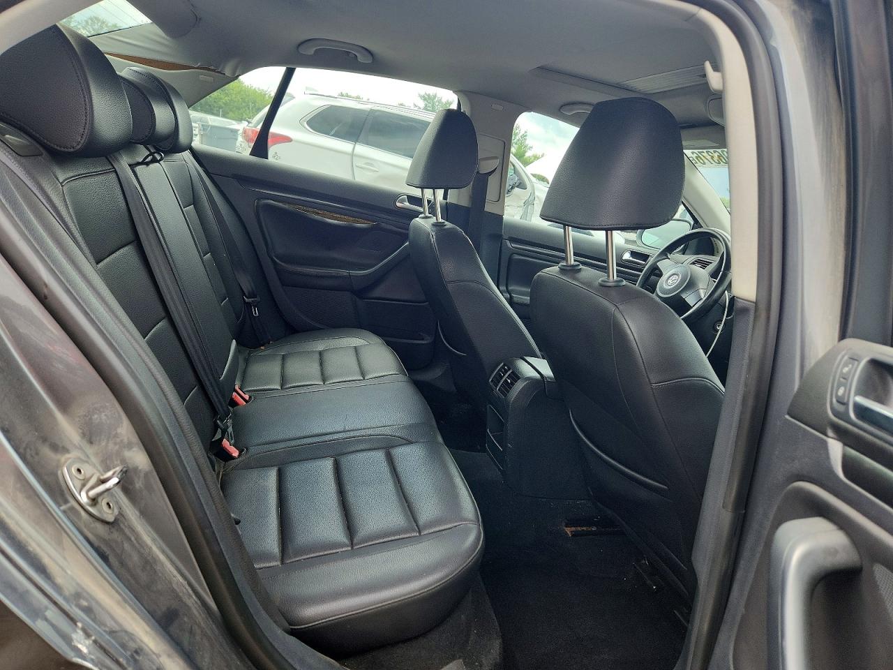 2010 Volkswagen Jetta Se Gray vin: 3VWRZ7AJ5AM050269