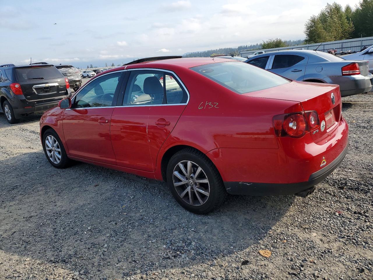 2010 Volkswagen Jetta Se Red vin: 3VWRZ7AJ6AM069185