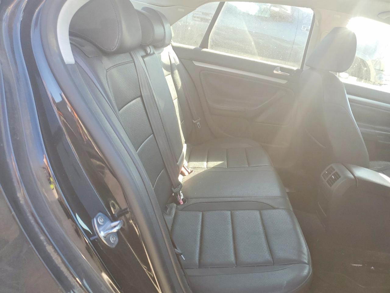 2010 Volkswagen Jetta Se Black vin: 3VWRZ7AJ6AM159579