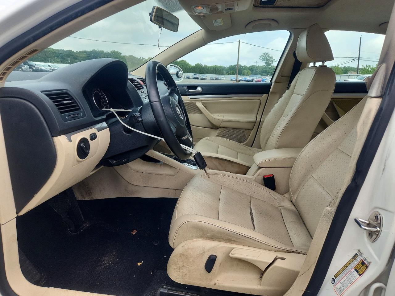 2010 Volkswagen Jetta Se Белый vin: 3VWRZ7AJ7AM144928