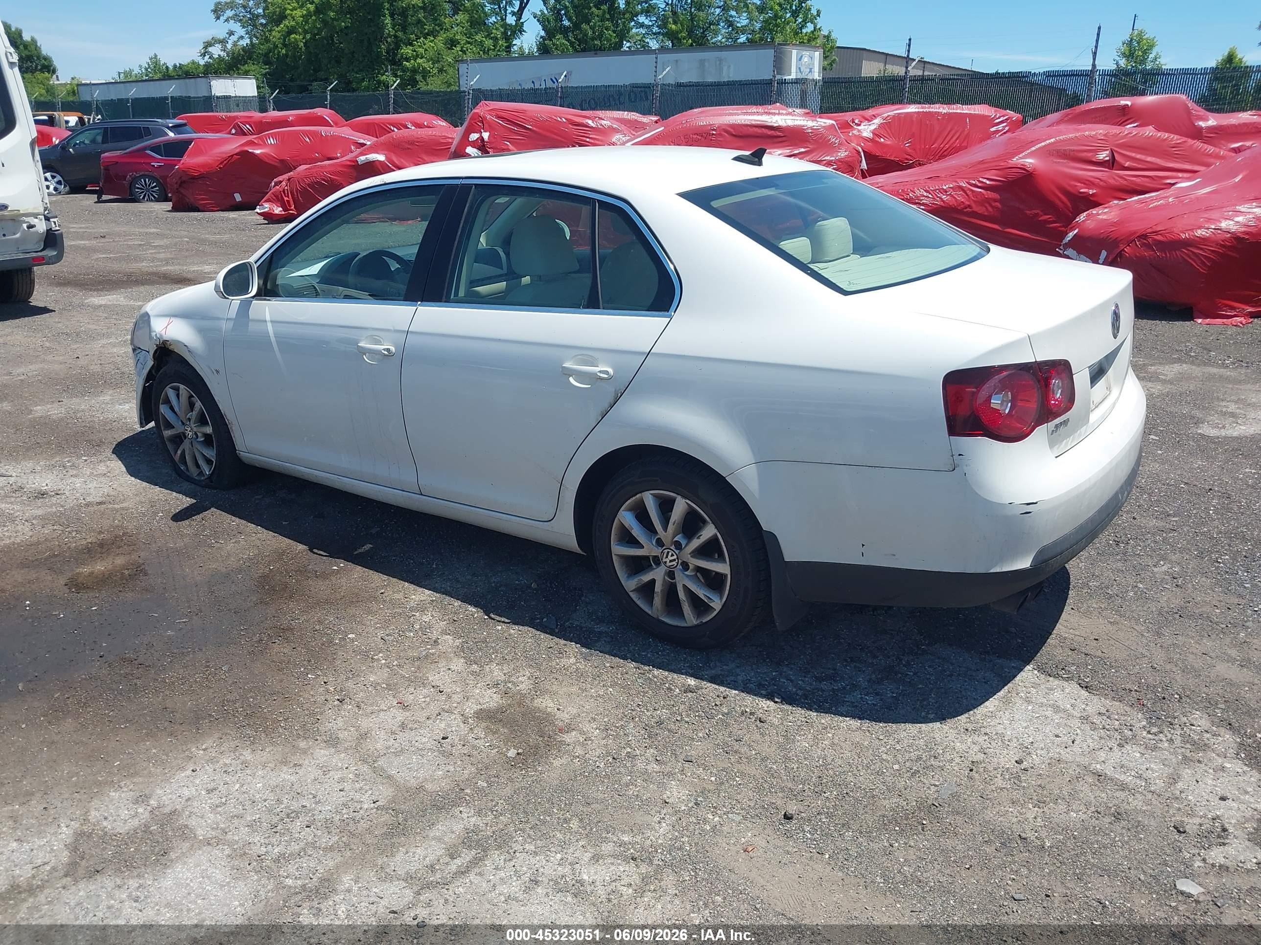 2010 Volkswagen Jetta Se White vin: 3VWRZ7AJ8AM037709
