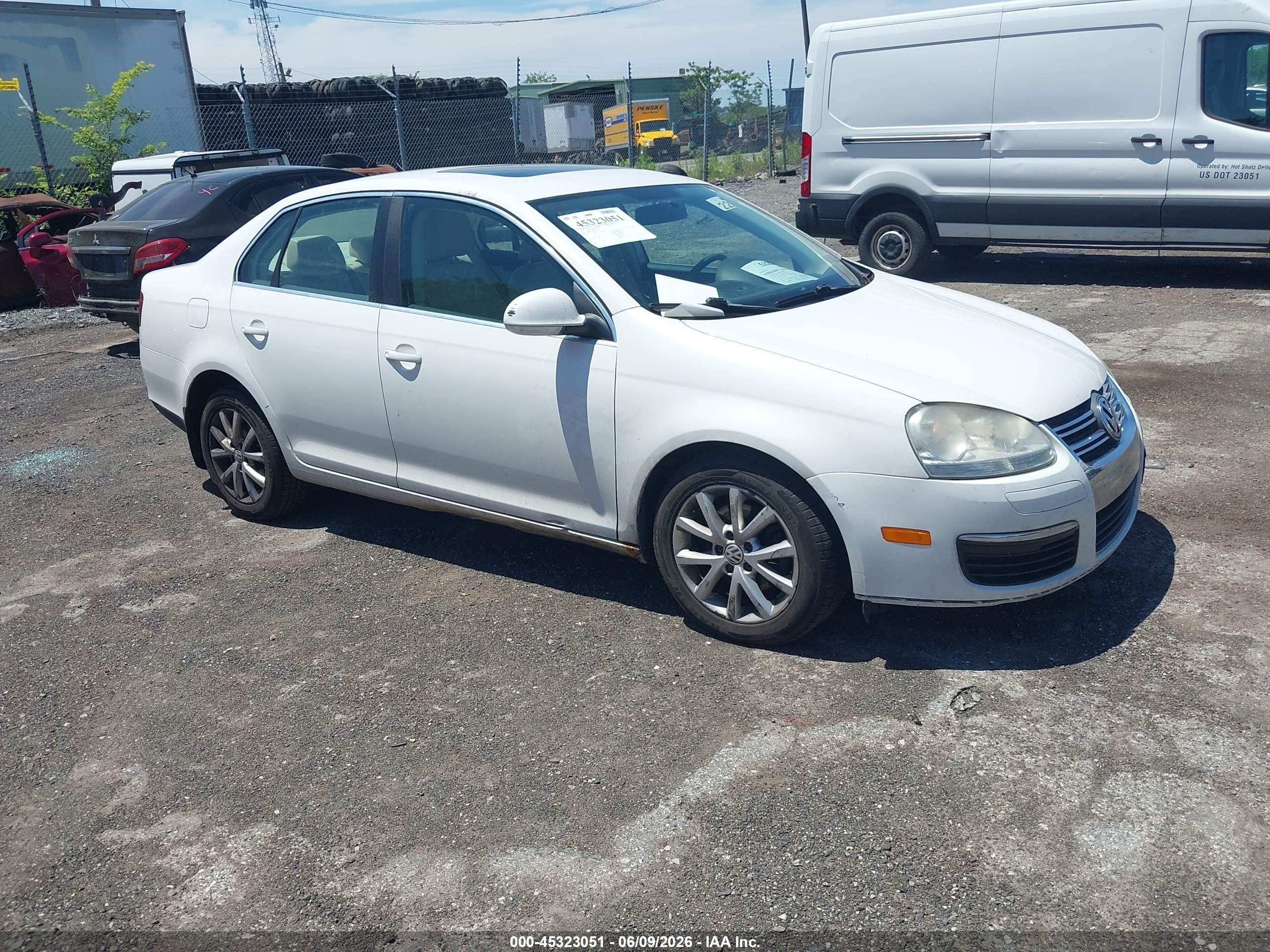 2010 Volkswagen Jetta Se White vin: 3VWRZ7AJ8AM037709